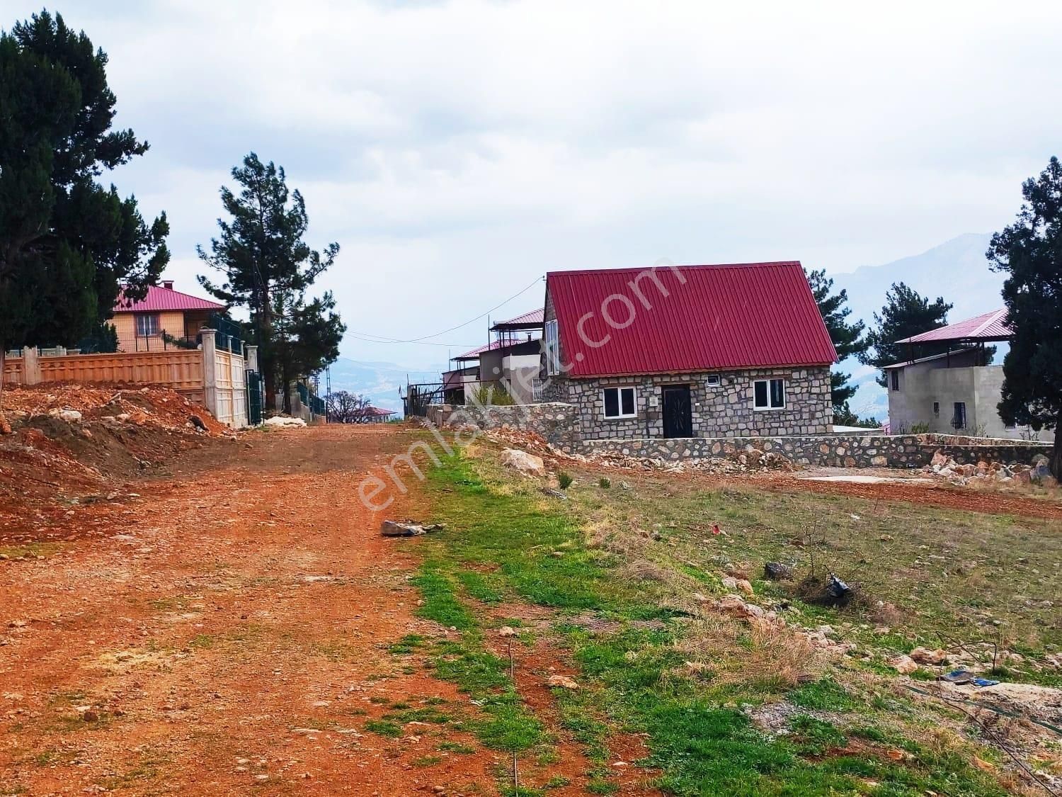 Pozantı Kar Emlaktan Yeni Konacık Yaylasında Efes Sitesi Altında 400 M2 Arsa - Görsel 17