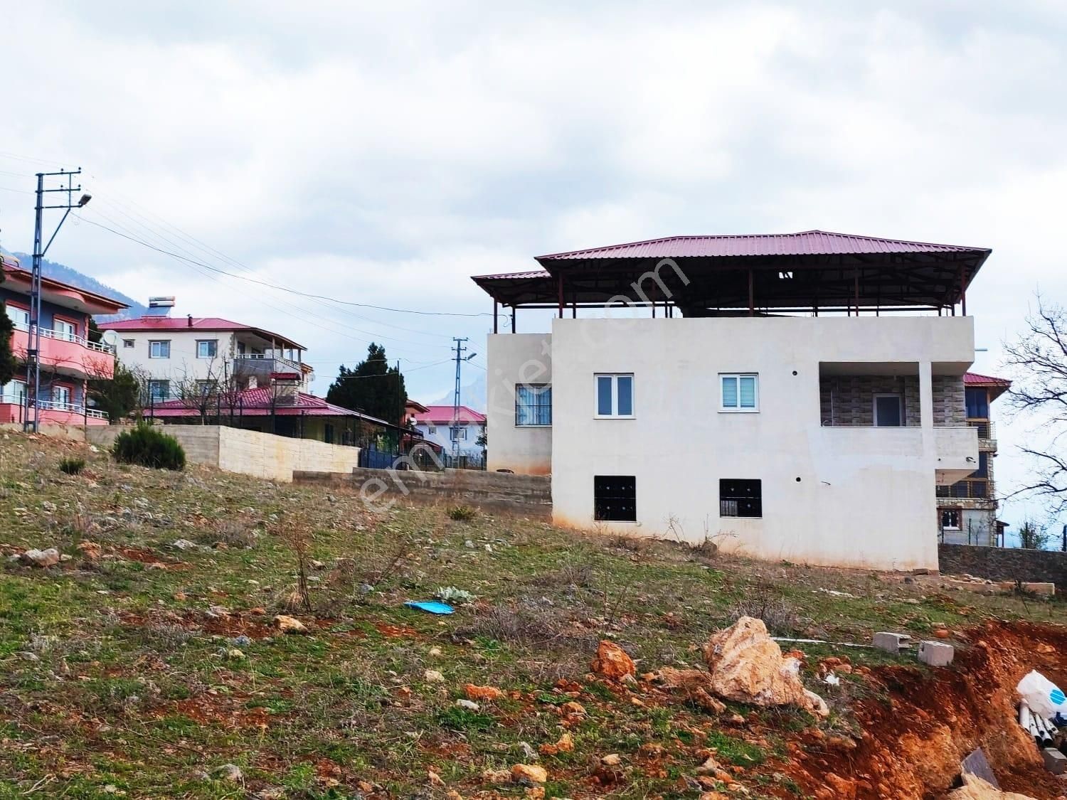 Pozantı Kar Emlaktan Yeni Konacık Yaylasında Efes Sitesi Altında 400 M2 Arsa - Görsel 10