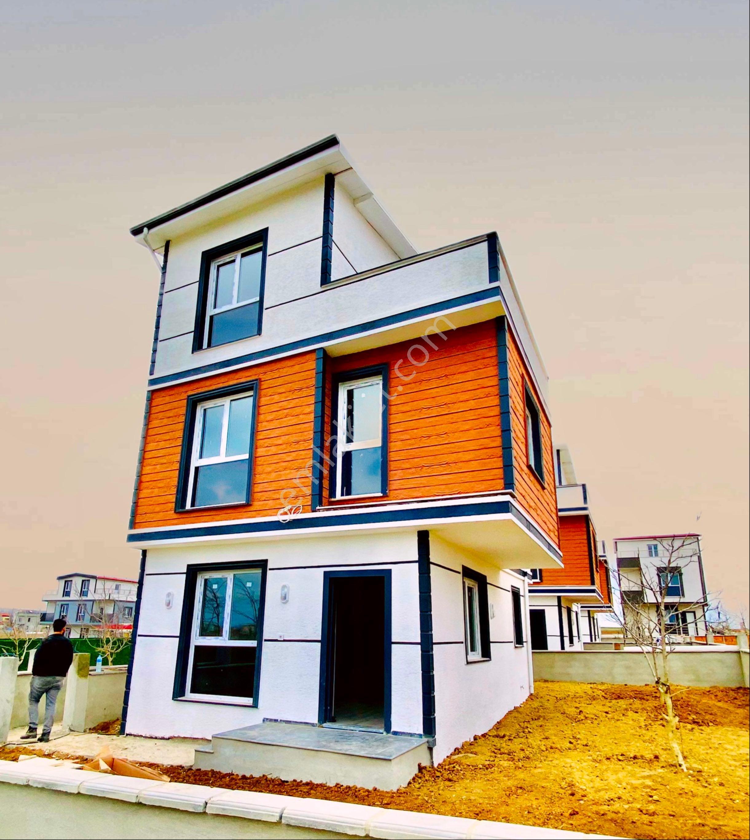 Demireller Geniş Kullanımlı Müstakil 4+1 Villa - Görsel 7