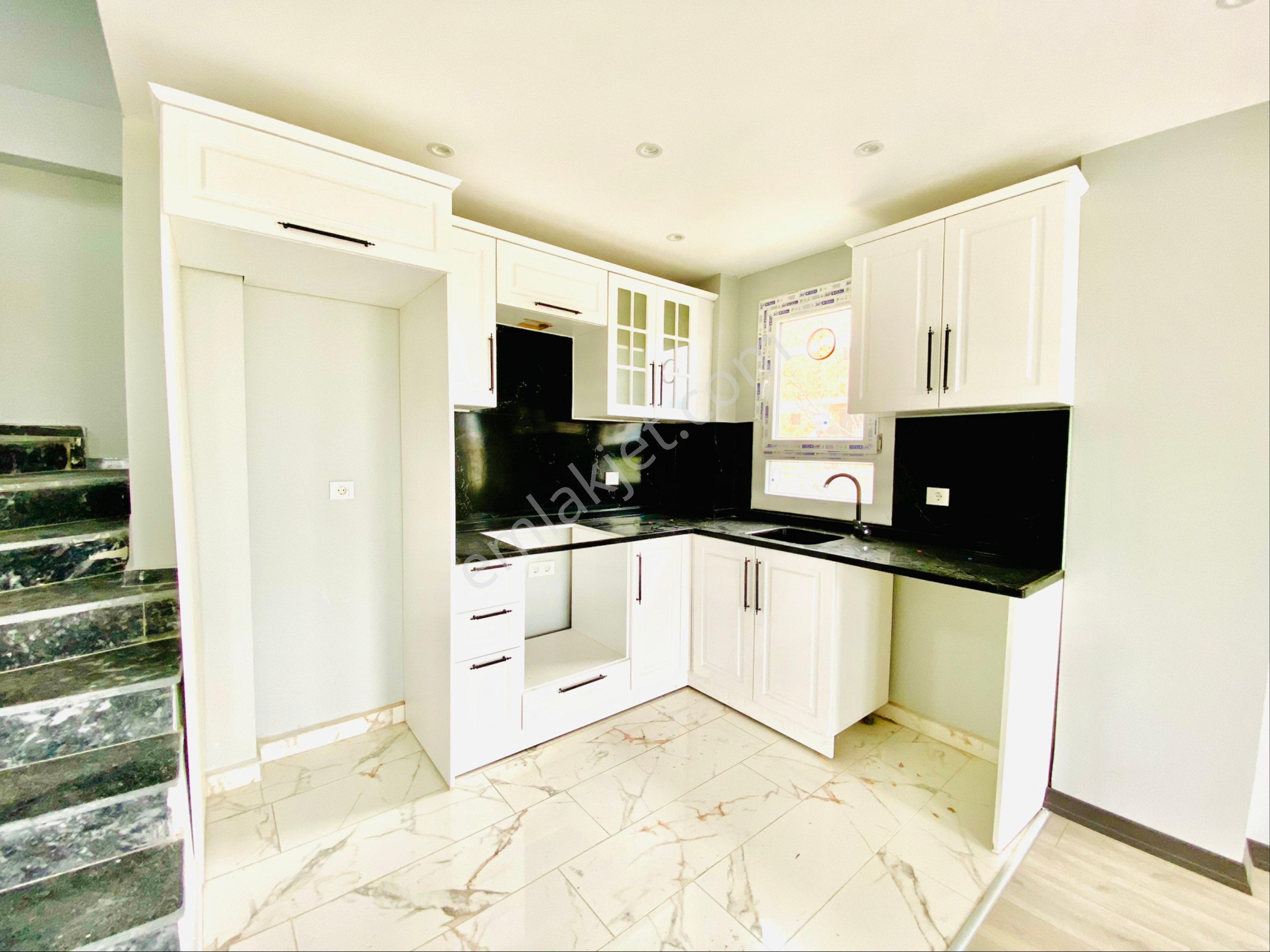 Demireller Geniş Kullanımlı Müstakil 4+1 Villa - Görsel 21