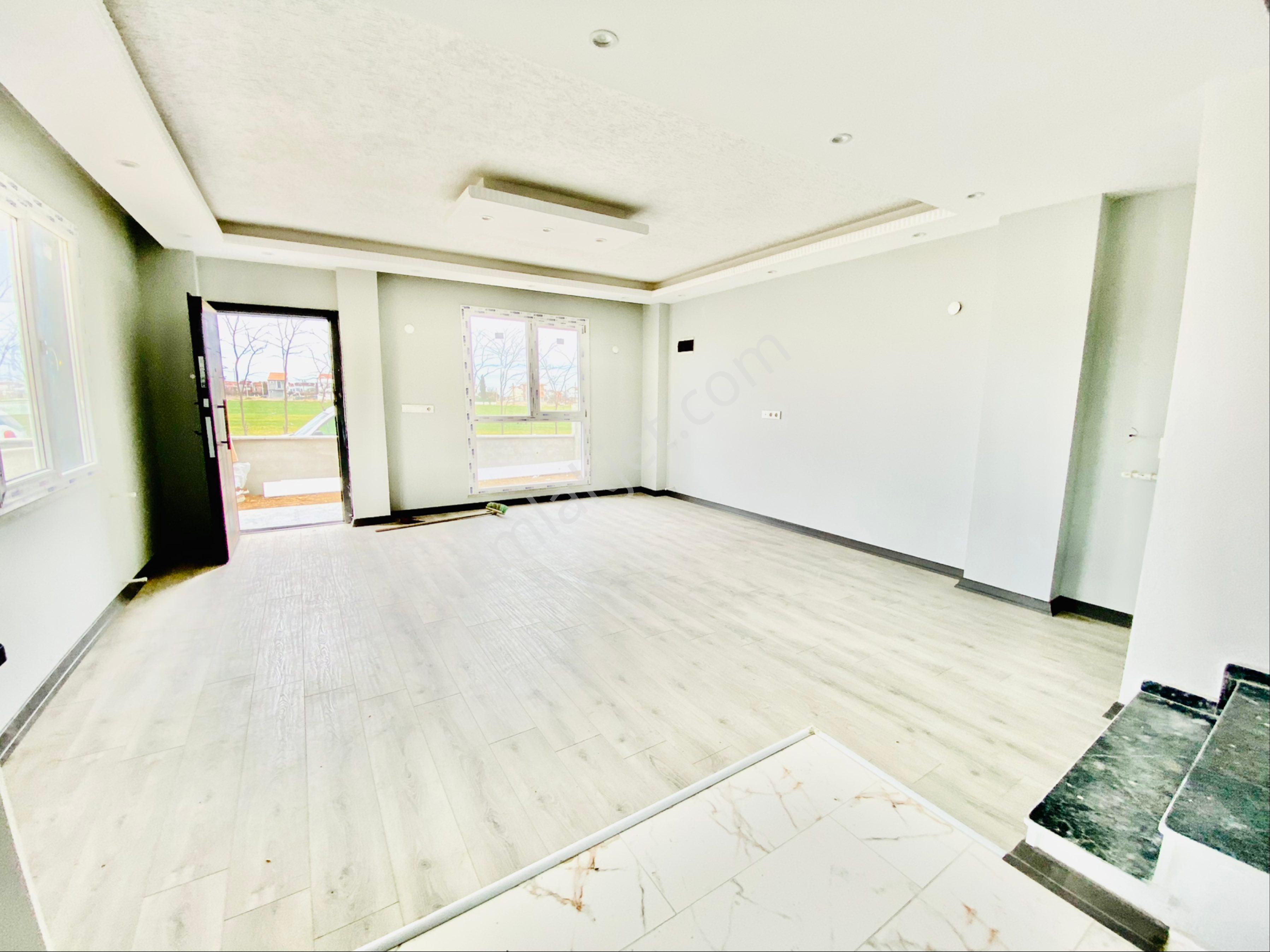 Demireller Geniş Kullanımlı Müstakil 4+1 Villa - Görsel 34