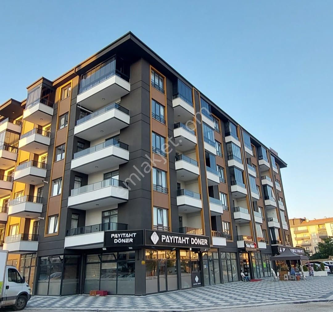 Karatay Çimenlik Mahallesi Site İçi Ara Kat Geniş Daire