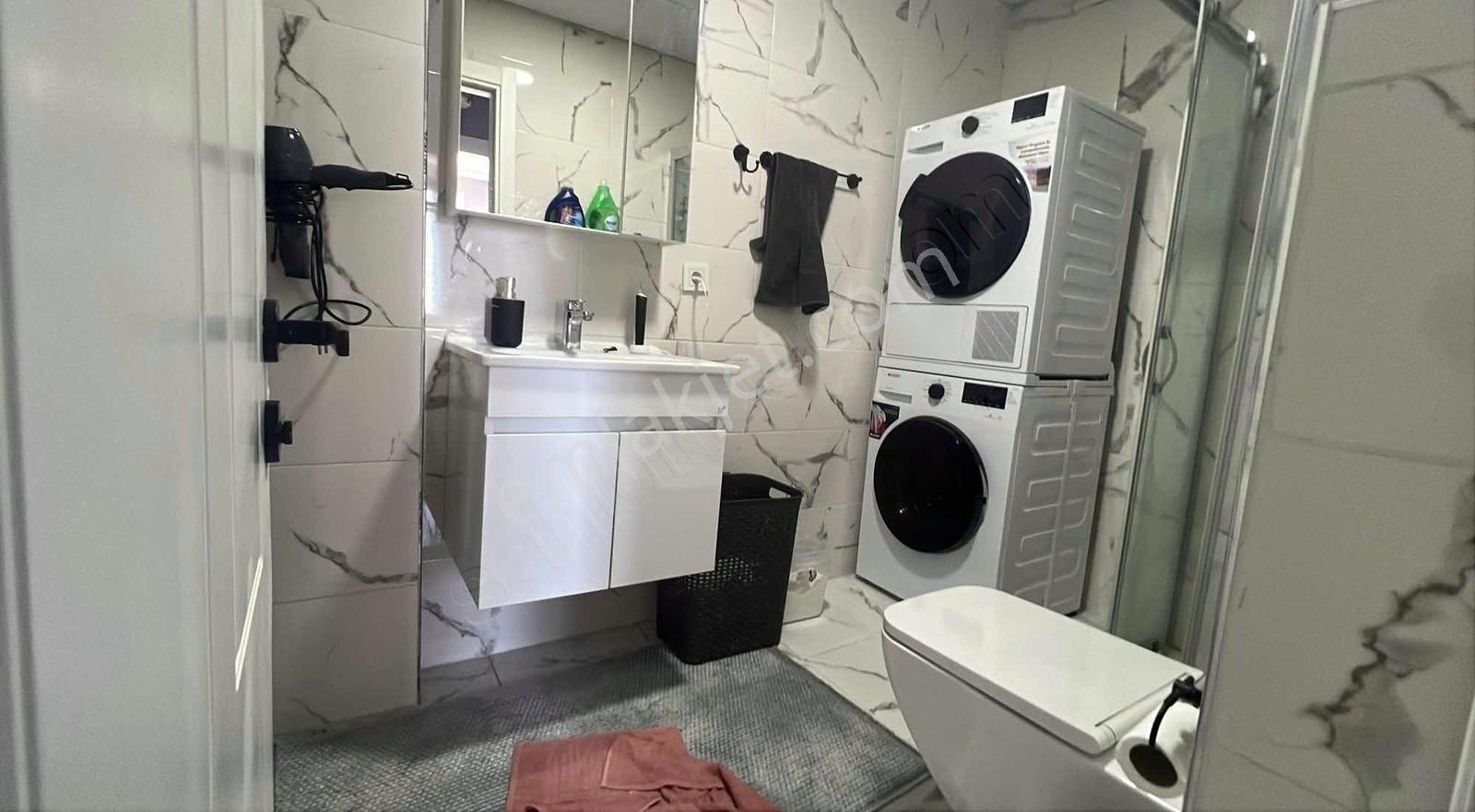 Göze Emlaktan Küçükçekmece Cumhuriyet Mh Kiralık 2+1 Daire