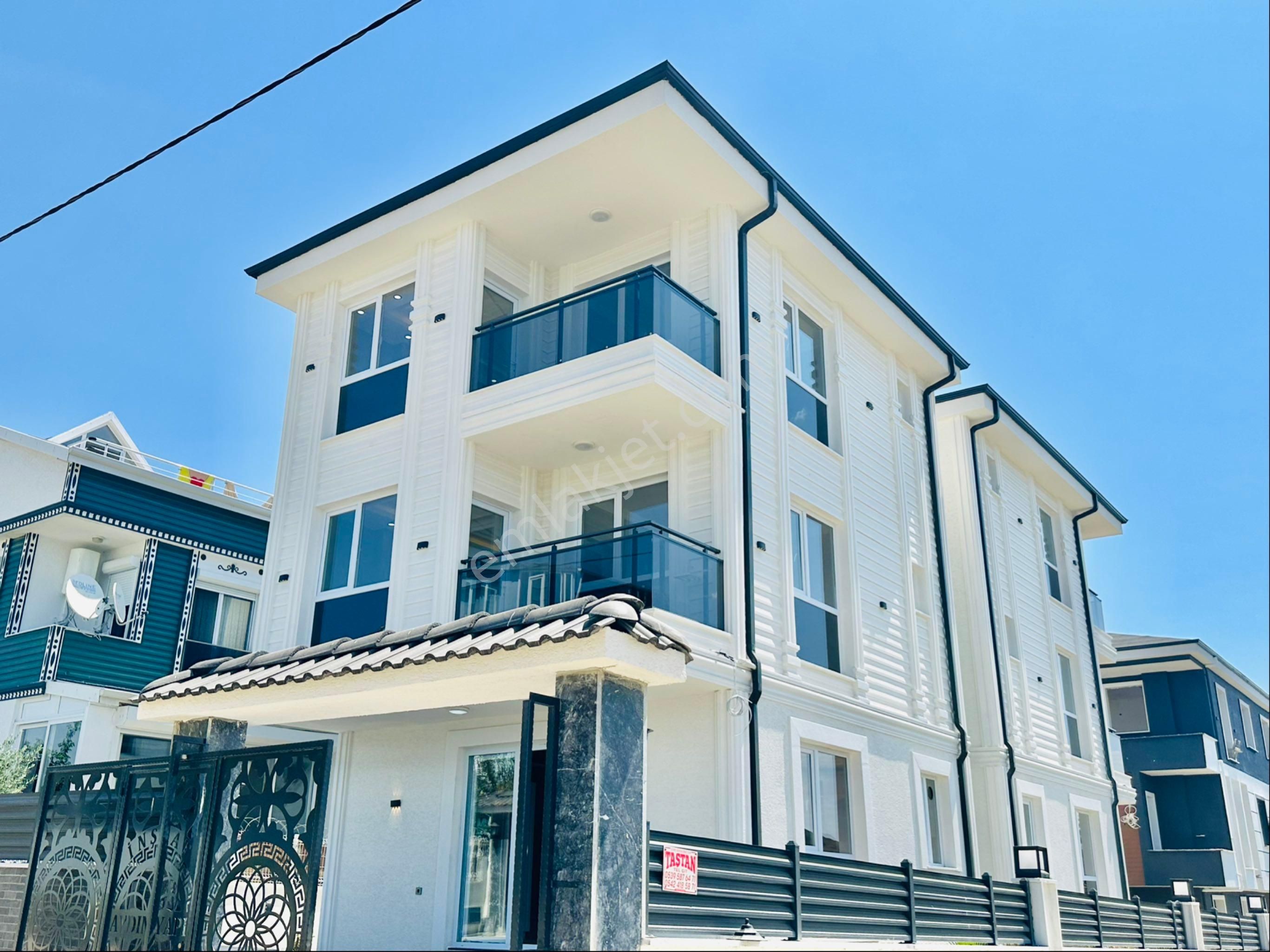 Demireller Emsali Olmayan Beyaz Şato Müstakil Bahceli Villa - Görsel 2