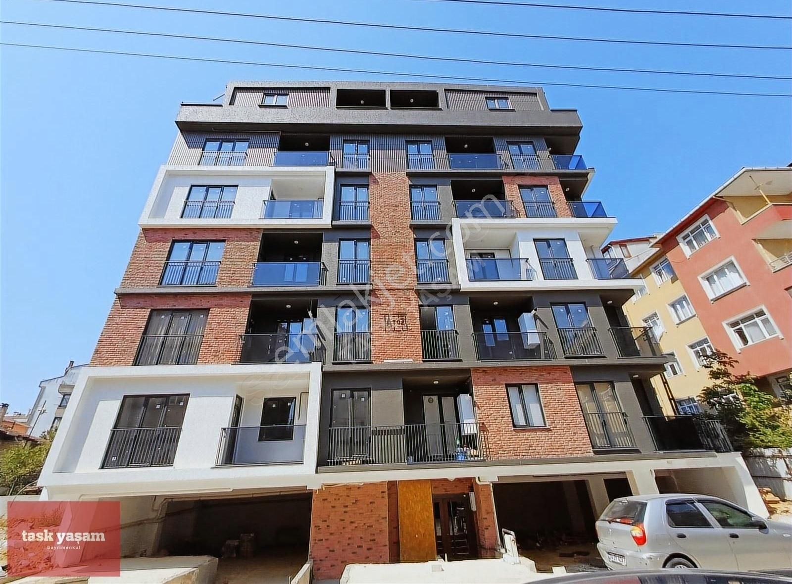 Gebze Osman Yılmaz Sıfır Kapalı Otoparklı Kiralık 3+1 Daire