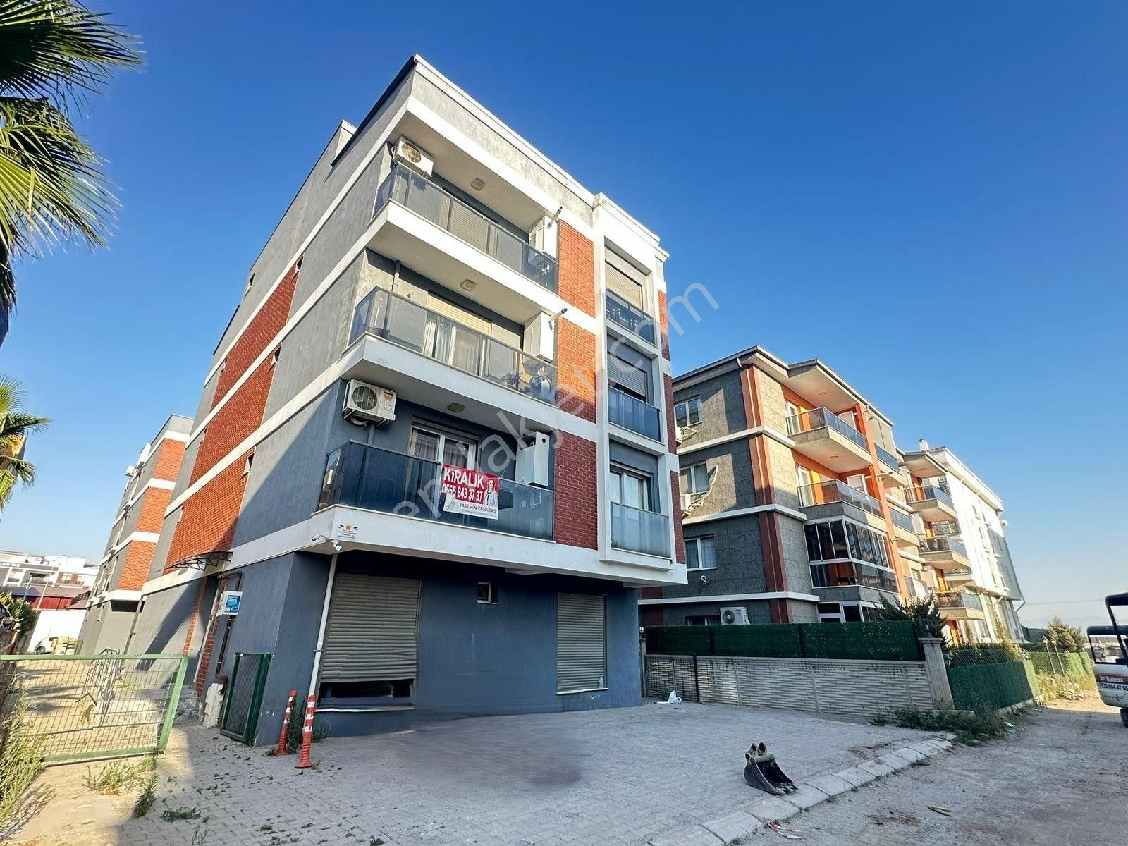 Seyrek'te Doğalgazlı Klimalı 1+1 Eşyalı Kiralık Daire