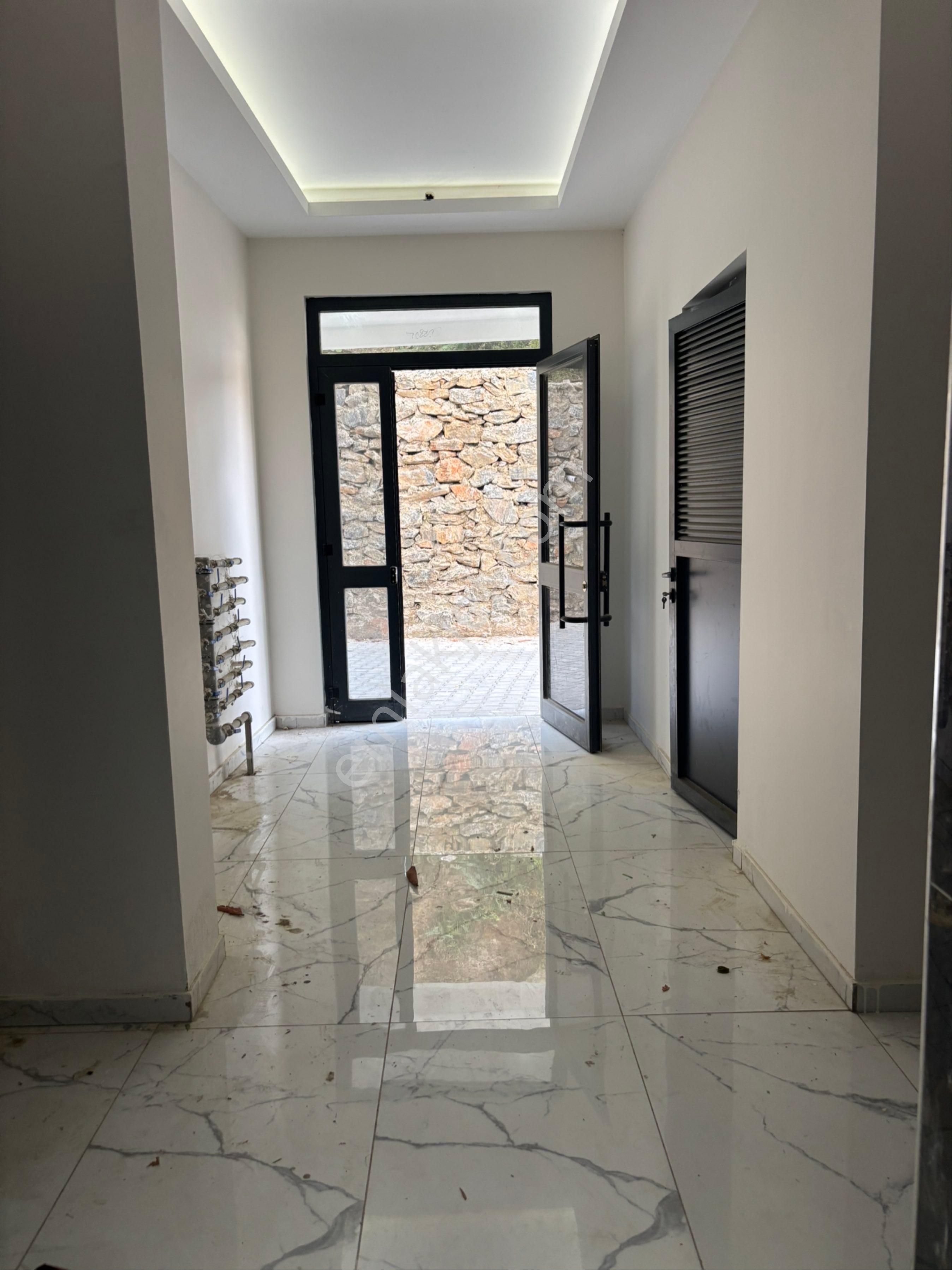 Alanya Çıplaklıda 2+1 2. Kat Sıfır Daire
