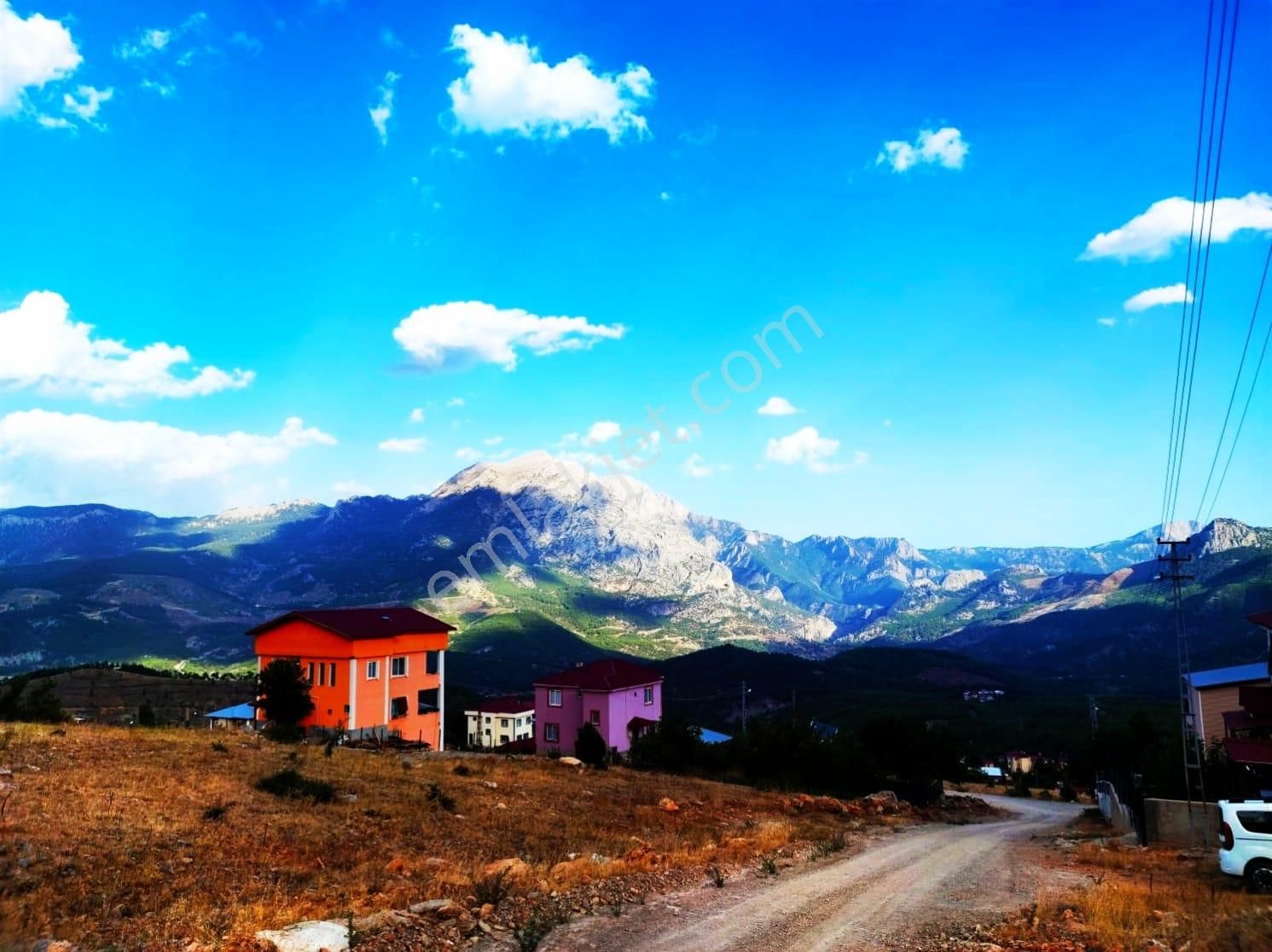 Pozantı Kar Emlaktan Yeni Konacık Yaylasında Efes Sitesi Üzerinde 400 M2 Arsa