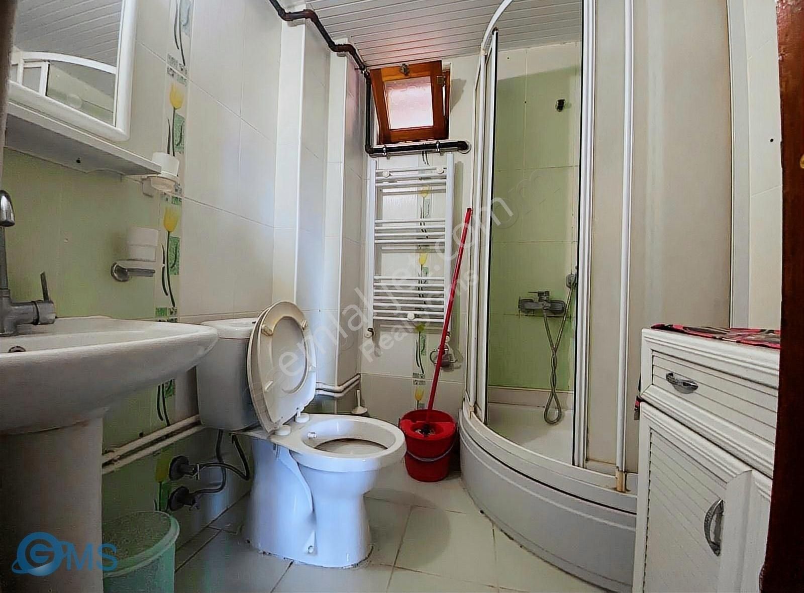 Gündoğdu Mah.de Geniş 1+1 Eşyalı Kiralık Daire 65m2 Katta