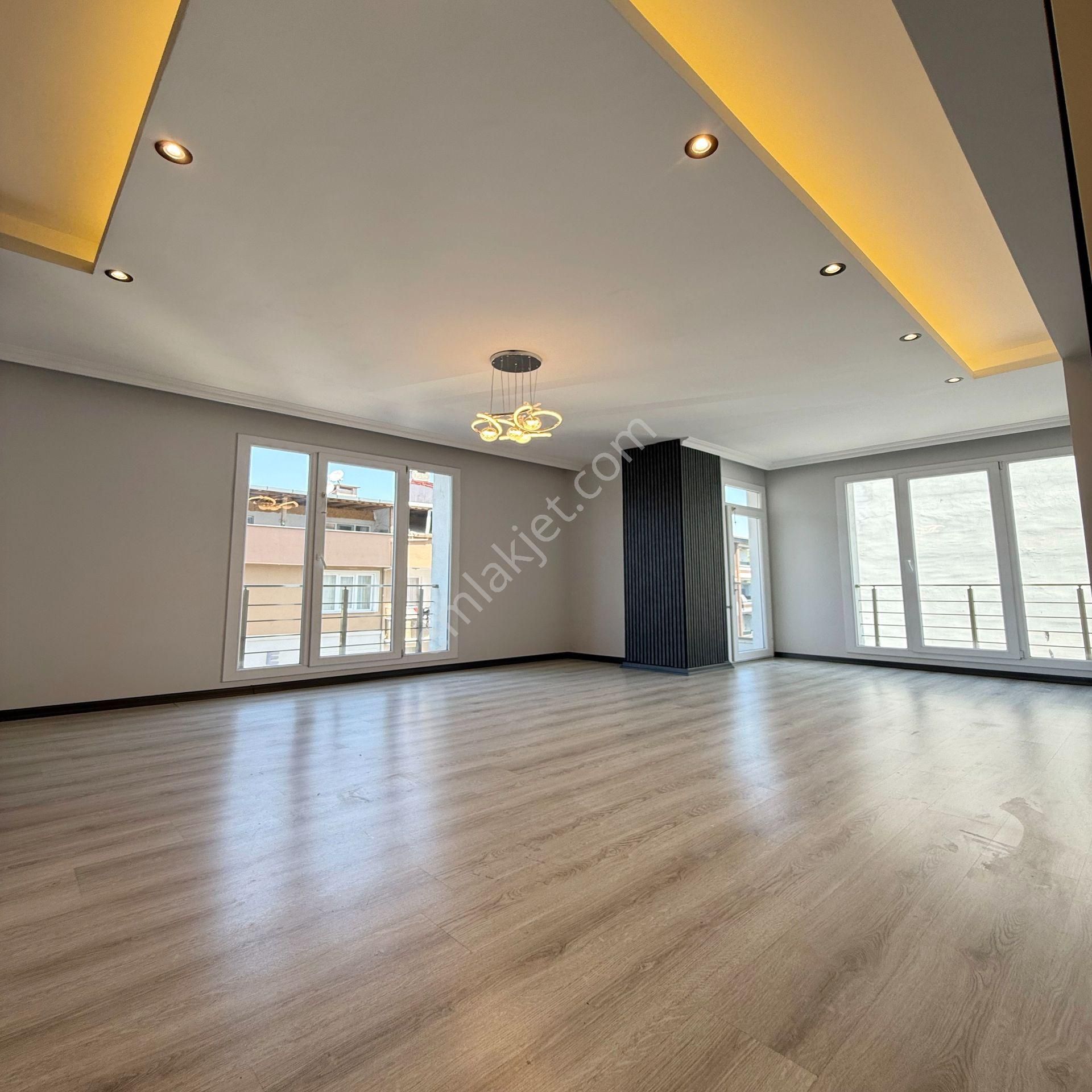 Esenyurt Merkezde 2+1 Acil Satılık Daire