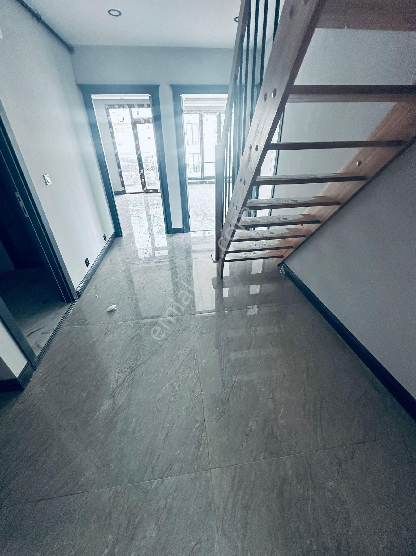 Büyükçekmece Yenimahalle'de 4+2 Sıfır Satılık Dubleks - Görsel 4