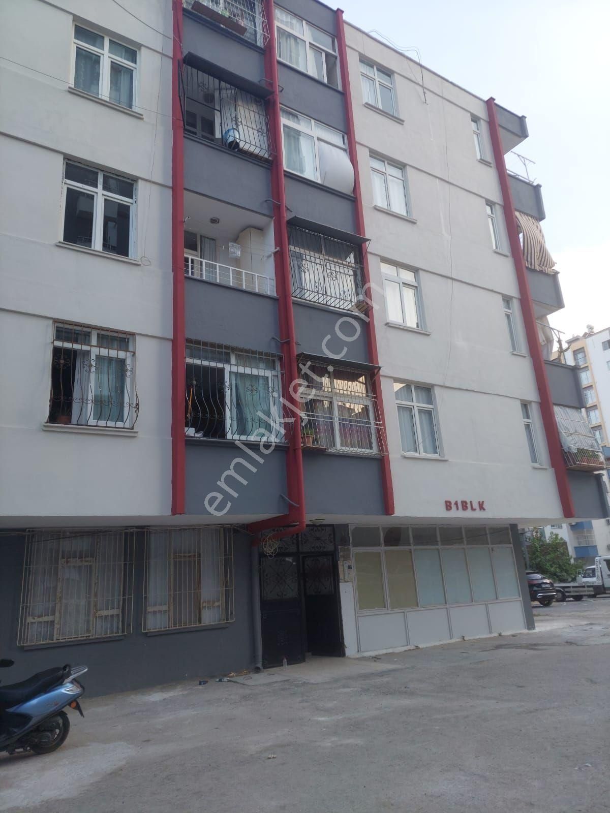 Yeşilyurt Mah 50.yıl Sitesi Hasarsız Masrafsız Zemin Kat Geniş 2+1 Daire