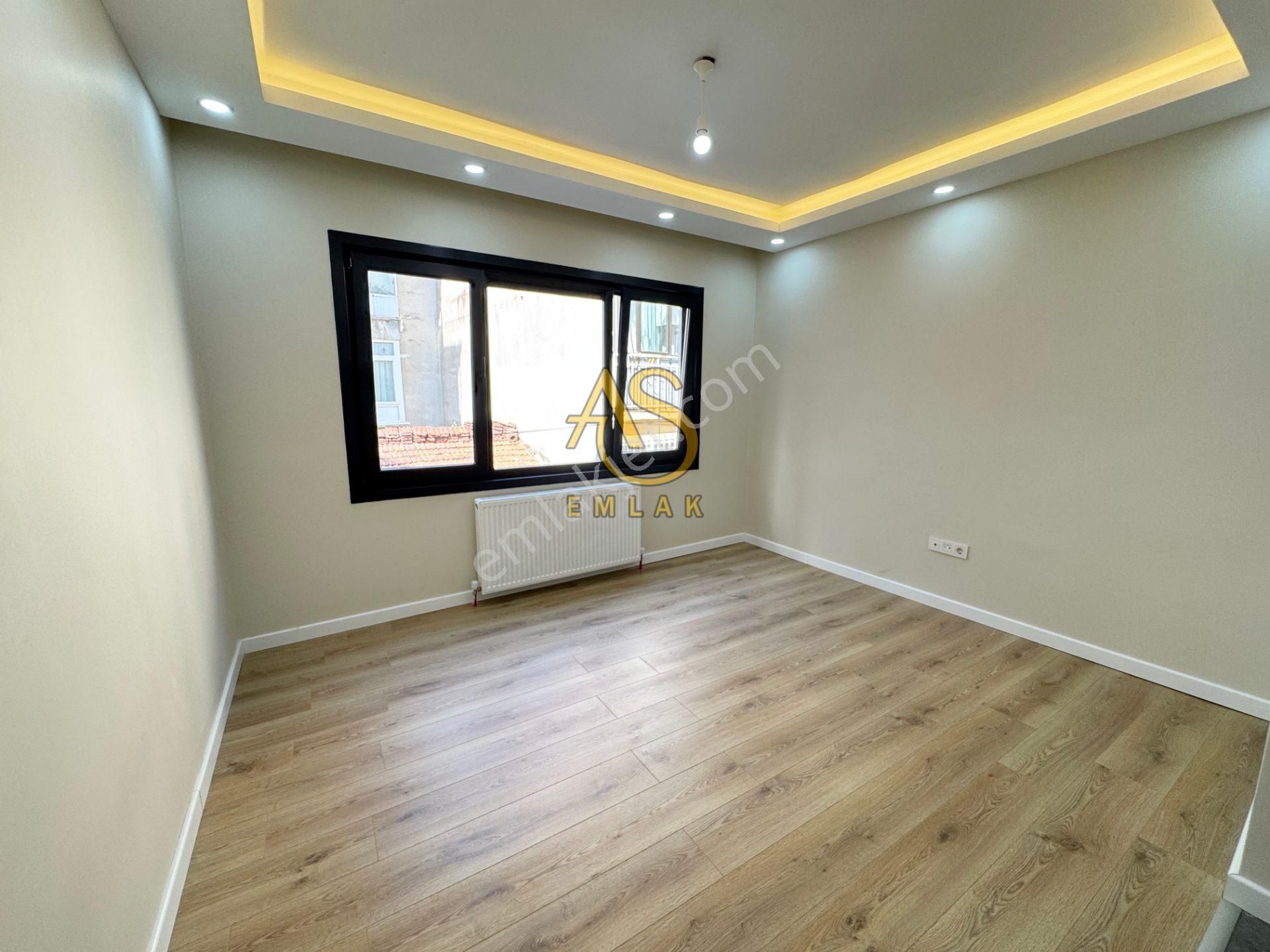 As Emlaktan 1+1 Zeynep Kamilde Komple İçi Lüx Yapılı 1.kat Daire