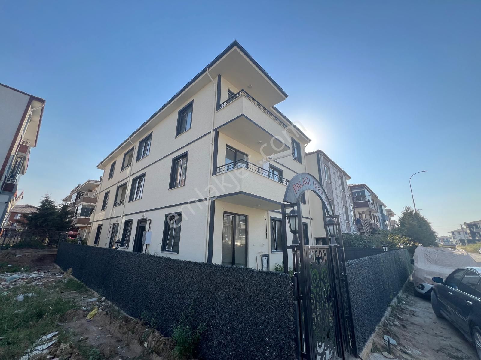 Karasu'da Sıfır Açık Cephe , Yerden Isıtmalı 2+1 Daire Fırsatı !!!