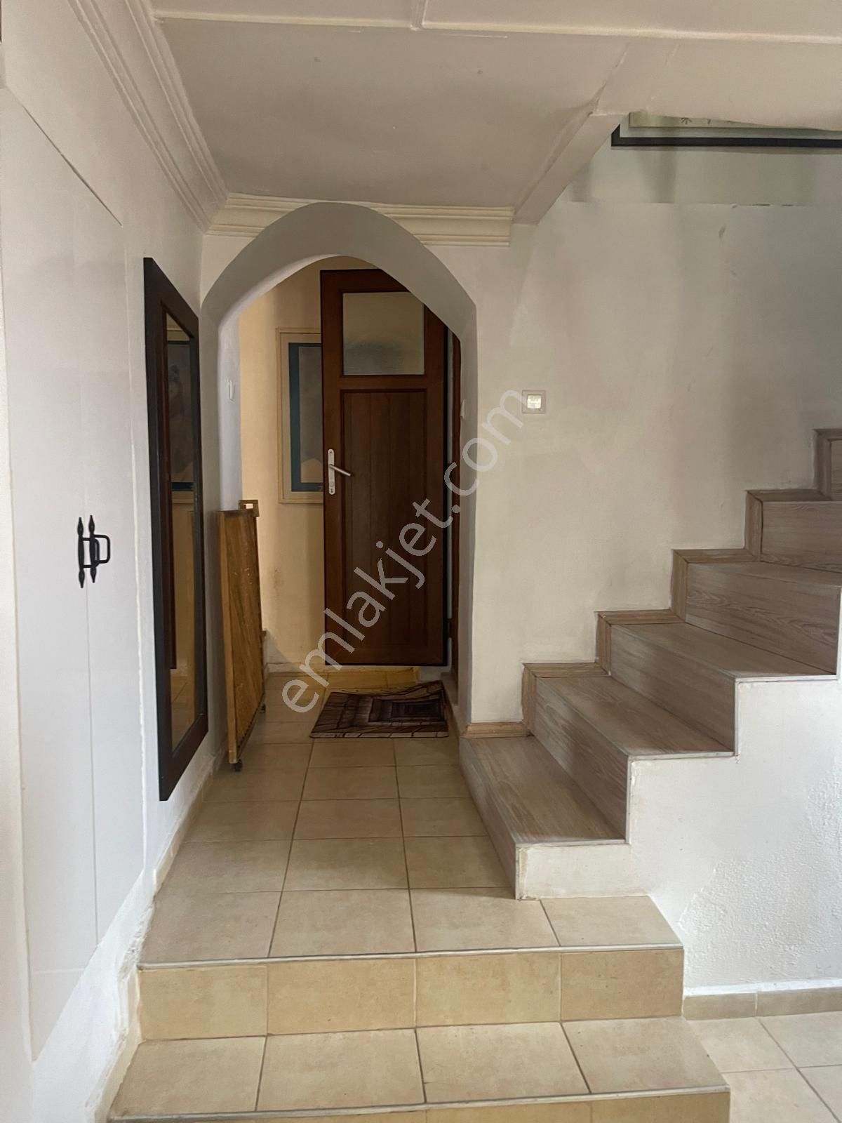 Ayvada'dan Ayvalık Merkez'de Deniz Manzaralı Ve Bahçeli 2 Katlı Taş Evi - Görsel 26