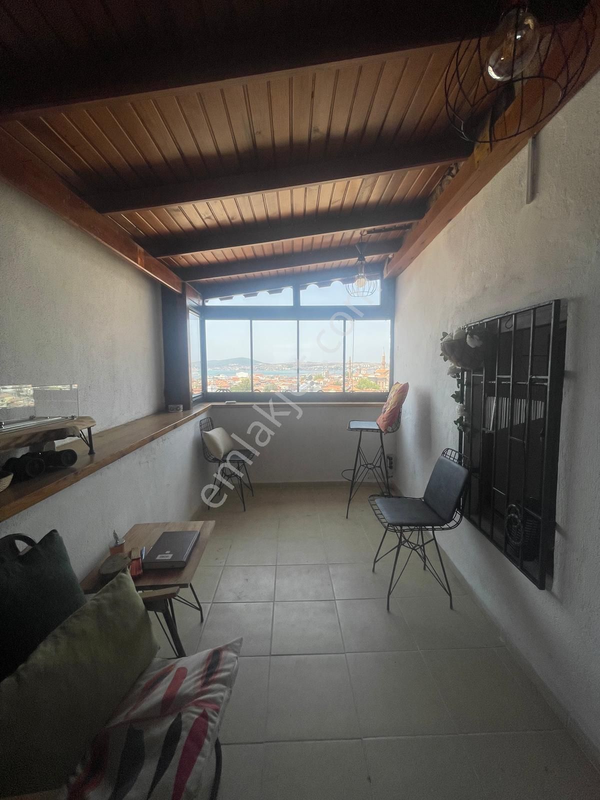 Ayvada'dan Ayvalık Merkez'de Deniz Manzaralı Ve Bahçeli 2 Katlı Taş Evi - Görsel 6