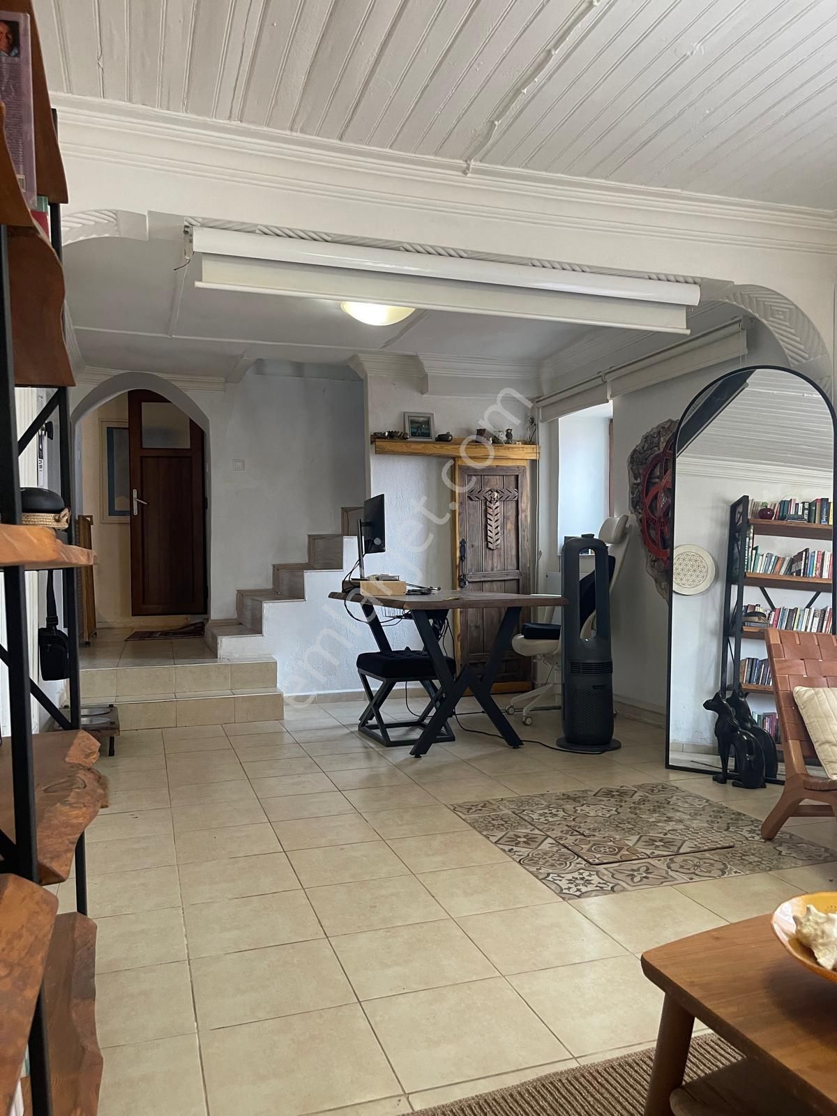 Ayvada'dan Ayvalık Merkez'de Deniz Manzaralı Ve Bahçeli 2 Katlı Taş Evi - Görsel 4