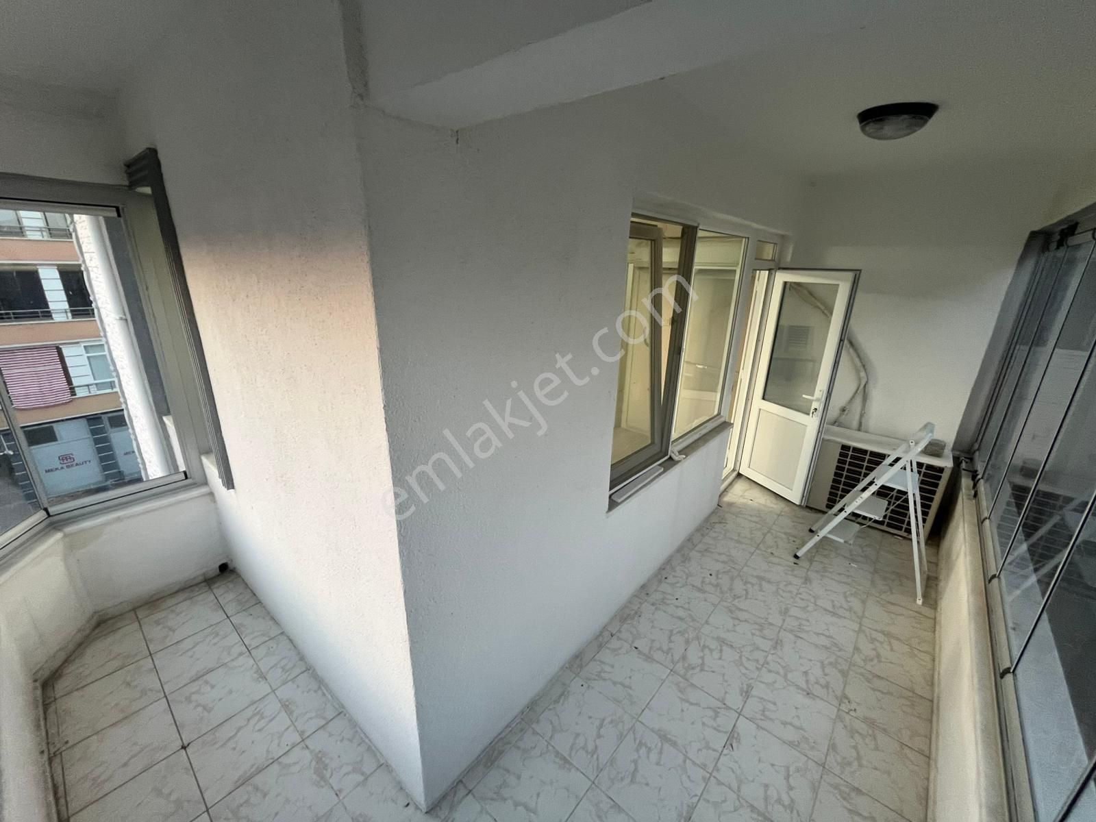 Akçay Köşemden Denize Yürüme Mesafesinde Daire - Görsel 26