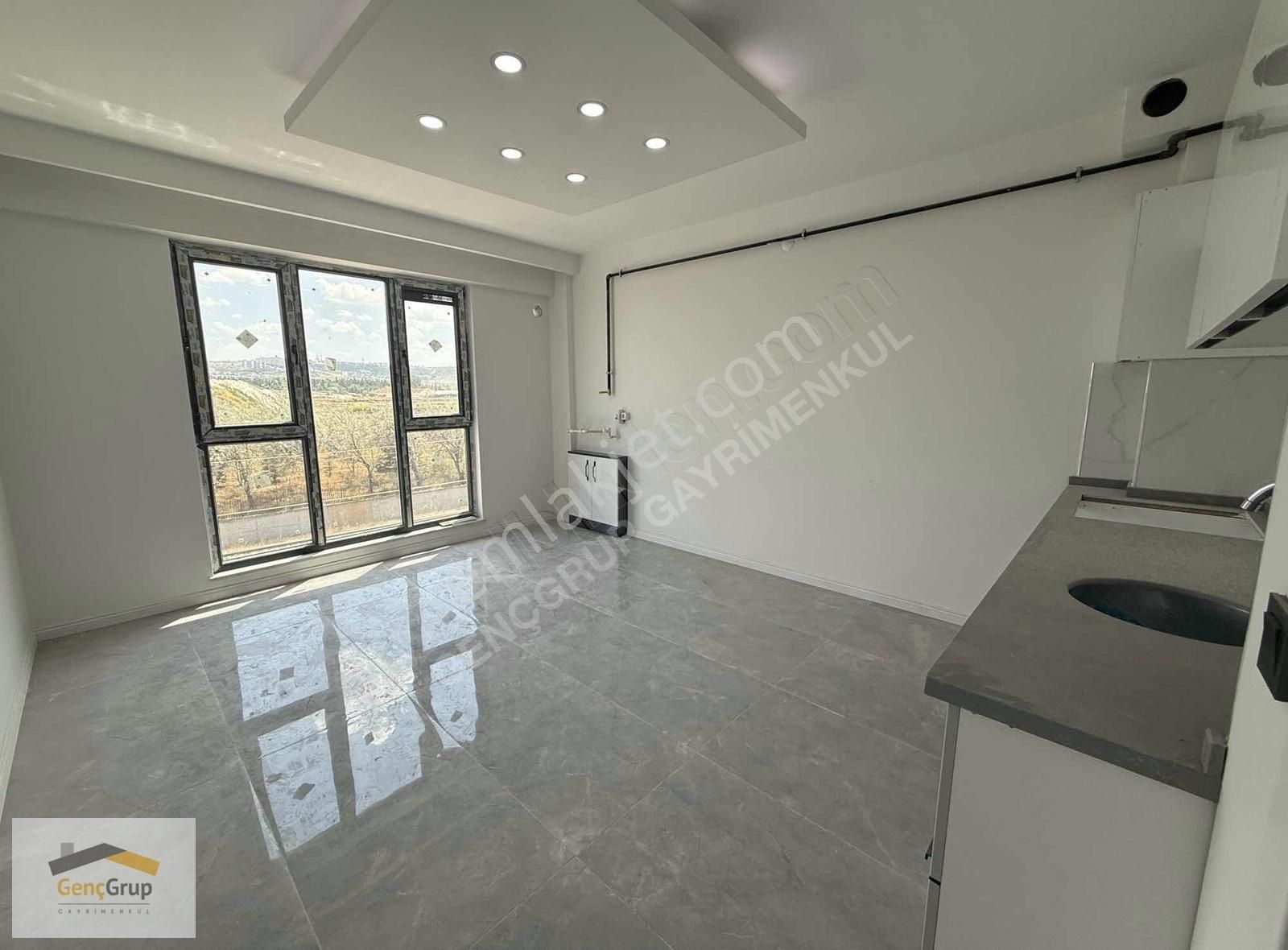 *genç Grup* Önü Açık,manzaralı,iskanlı,balkon'lu Şık Tasarım 1+1