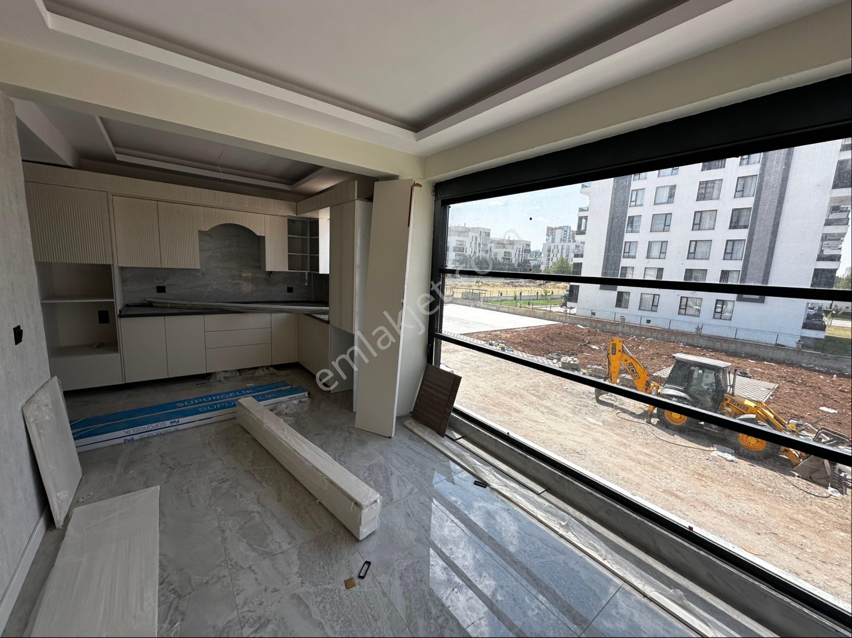 Smart'tan Winstown Yanı 3.5+1 Sıfır Daire