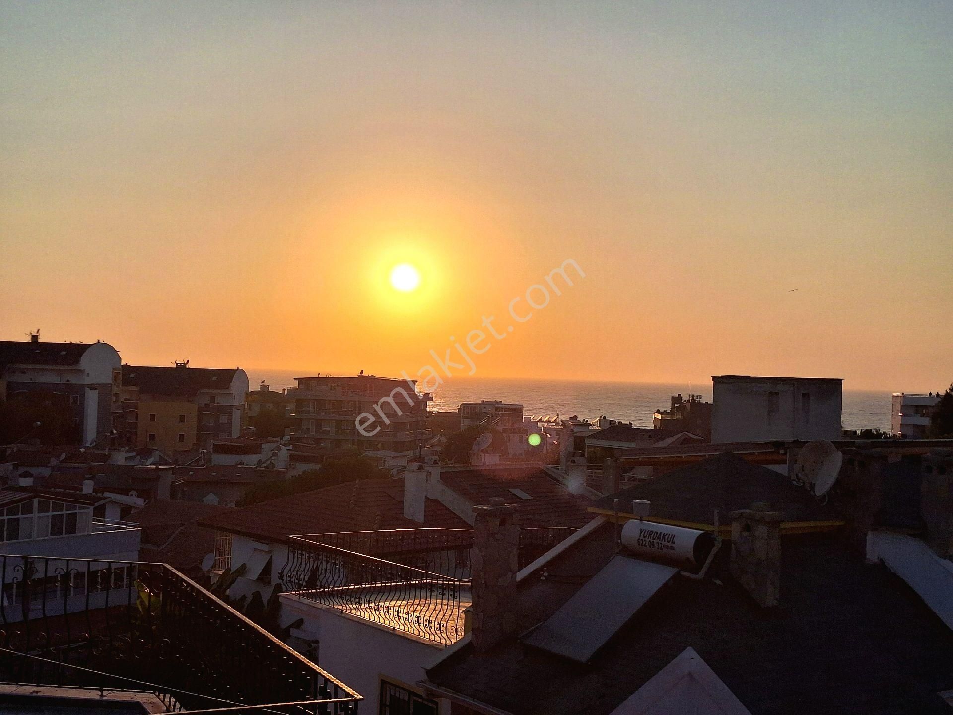(takasa Açık)daire Fiyatına Villa!!kadınlar Denizi Plajına 300metre Havuzlu Sitede 3+1 Villa