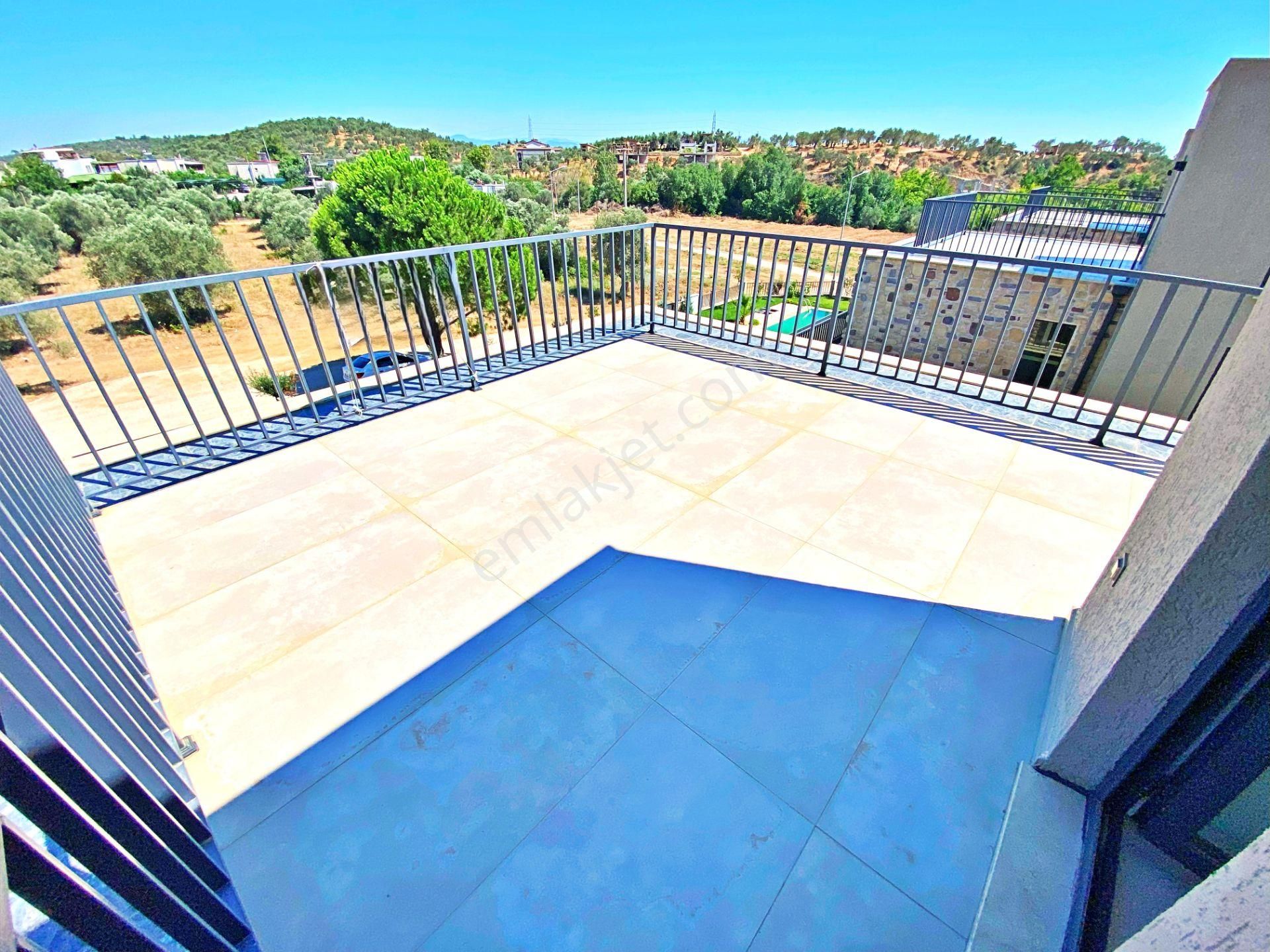 🏠gültaş Emlaktan Gürede Satılık 4+1 Yüzme Havuzlu Verandalı Harika Villa