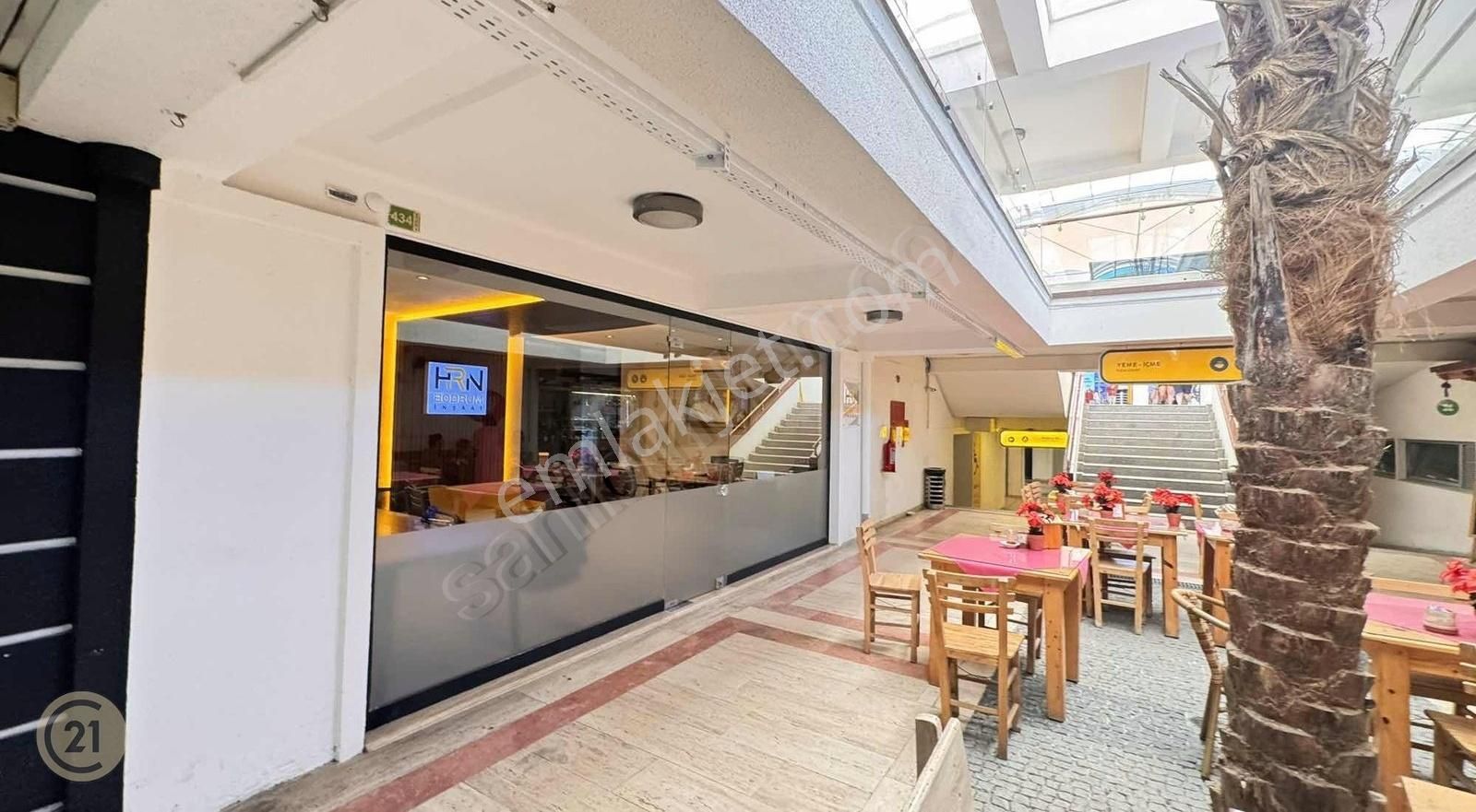 Century21 Point'den Oasis Avm İçerisinde Kiralık Dükkan
