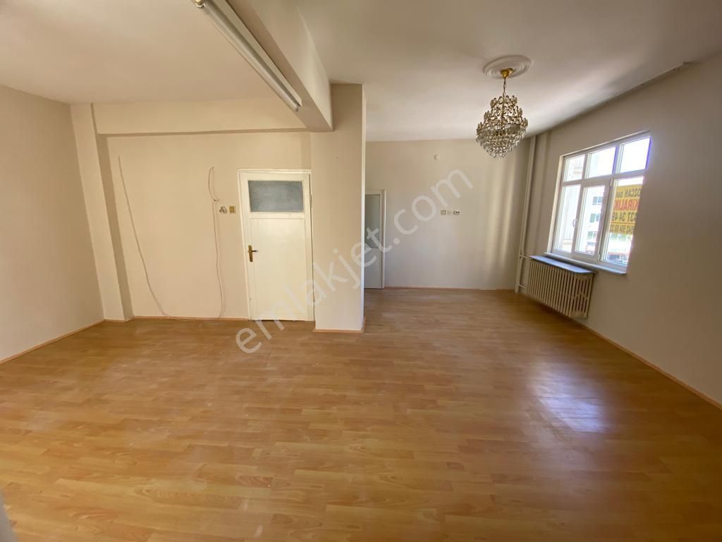Bahçelievler Ana Cadde Üzeri Kentsel Dönüşüme Hazır Daire 2/1