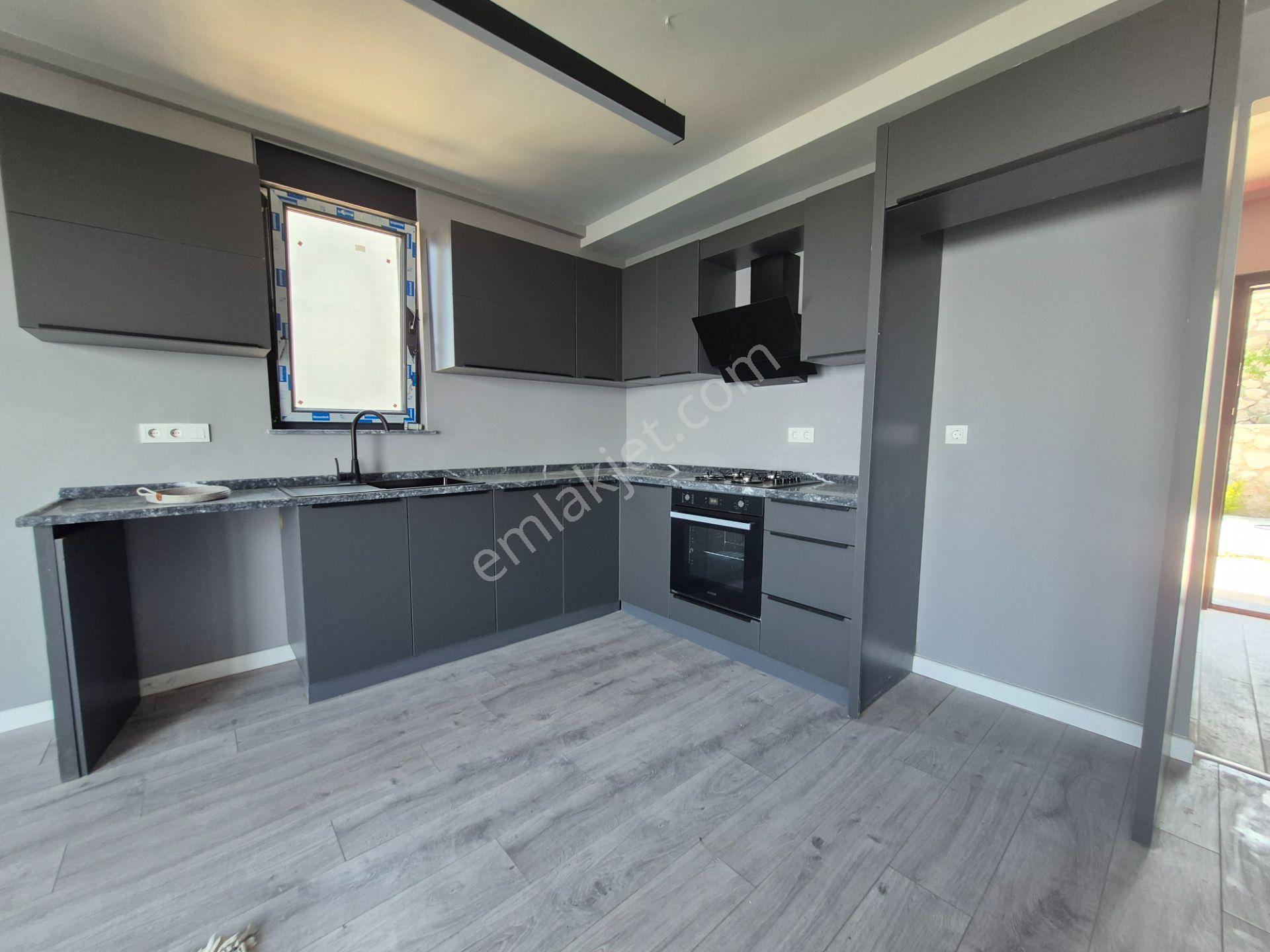 Fırsat !! Geyikbayırında 4+1 350 M2 Arsa Payı Doğa Manzaralı 3 Katlı Sıfır Villa - Görsel 12