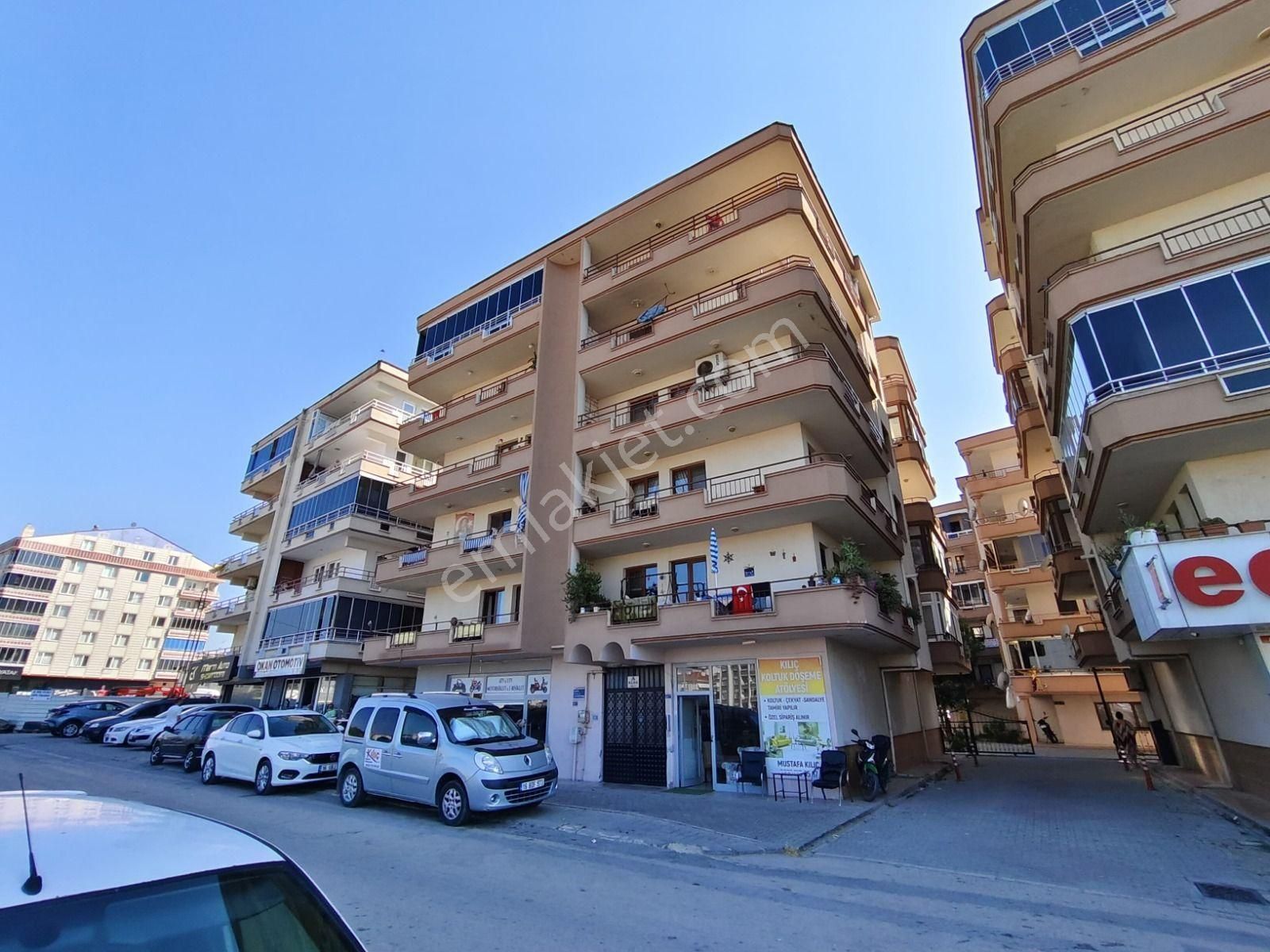 Güzelyalı Siteler Mah Satılık 3+1 Arakat Daire