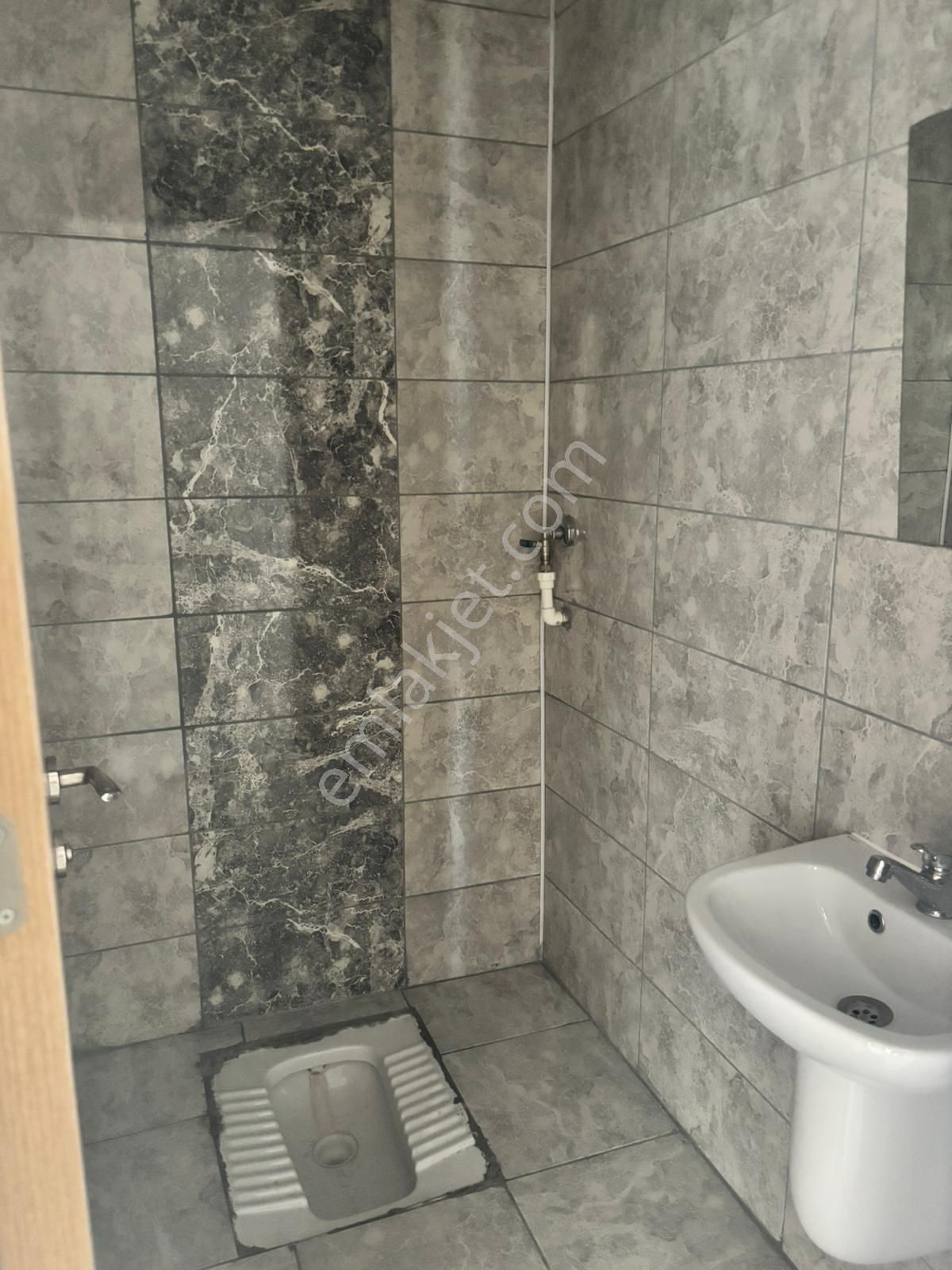 Çelebi'den Atakent Sitesinde Doğalgazlı Kombili Kiralık2+1 Daire - Görsel 2