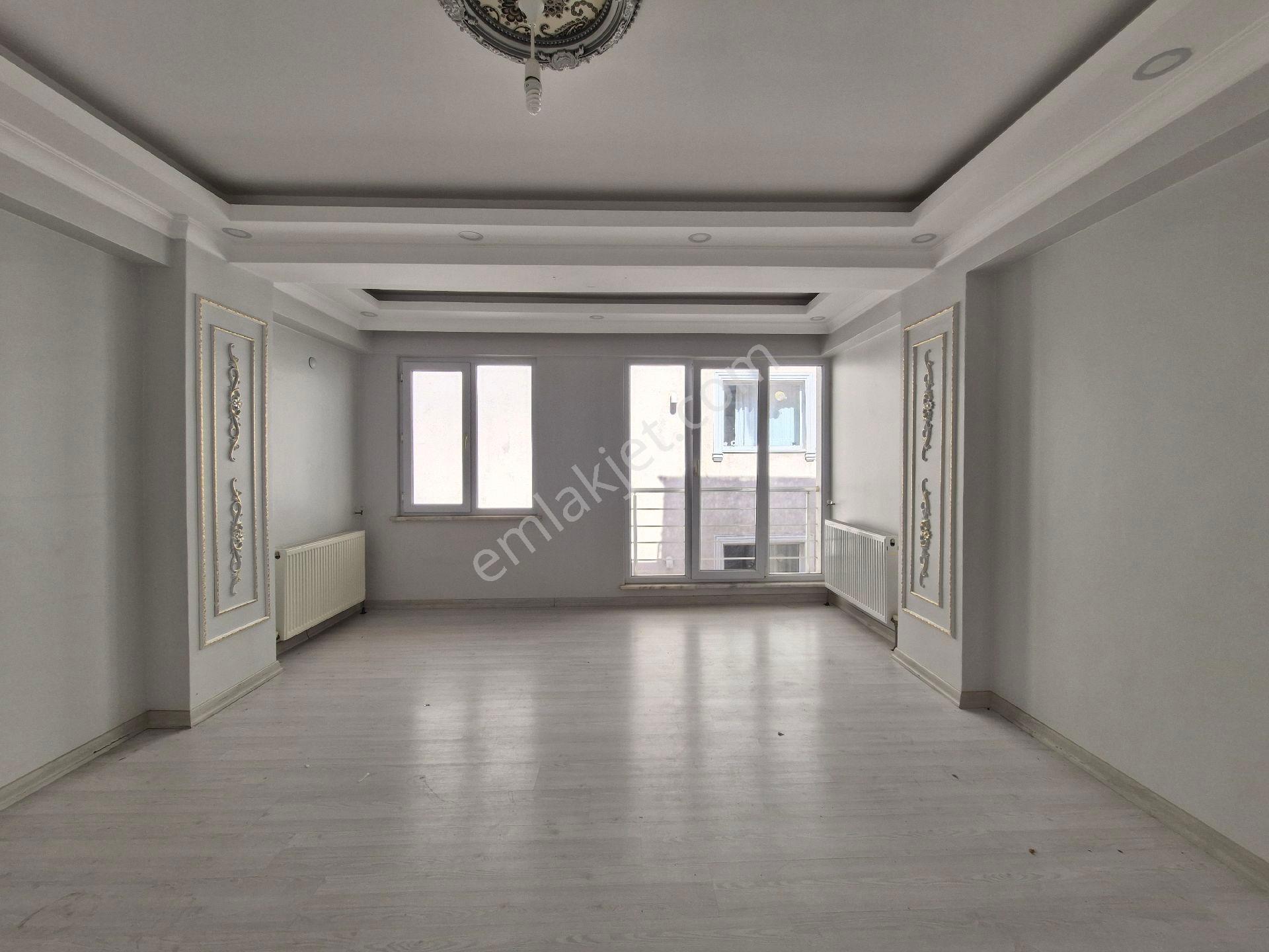Küçükçekmece Cumhuriyet Mah. Macera Parkı Mevkii Satılık 4+2 180 M2 Dubleks - Görsel 5