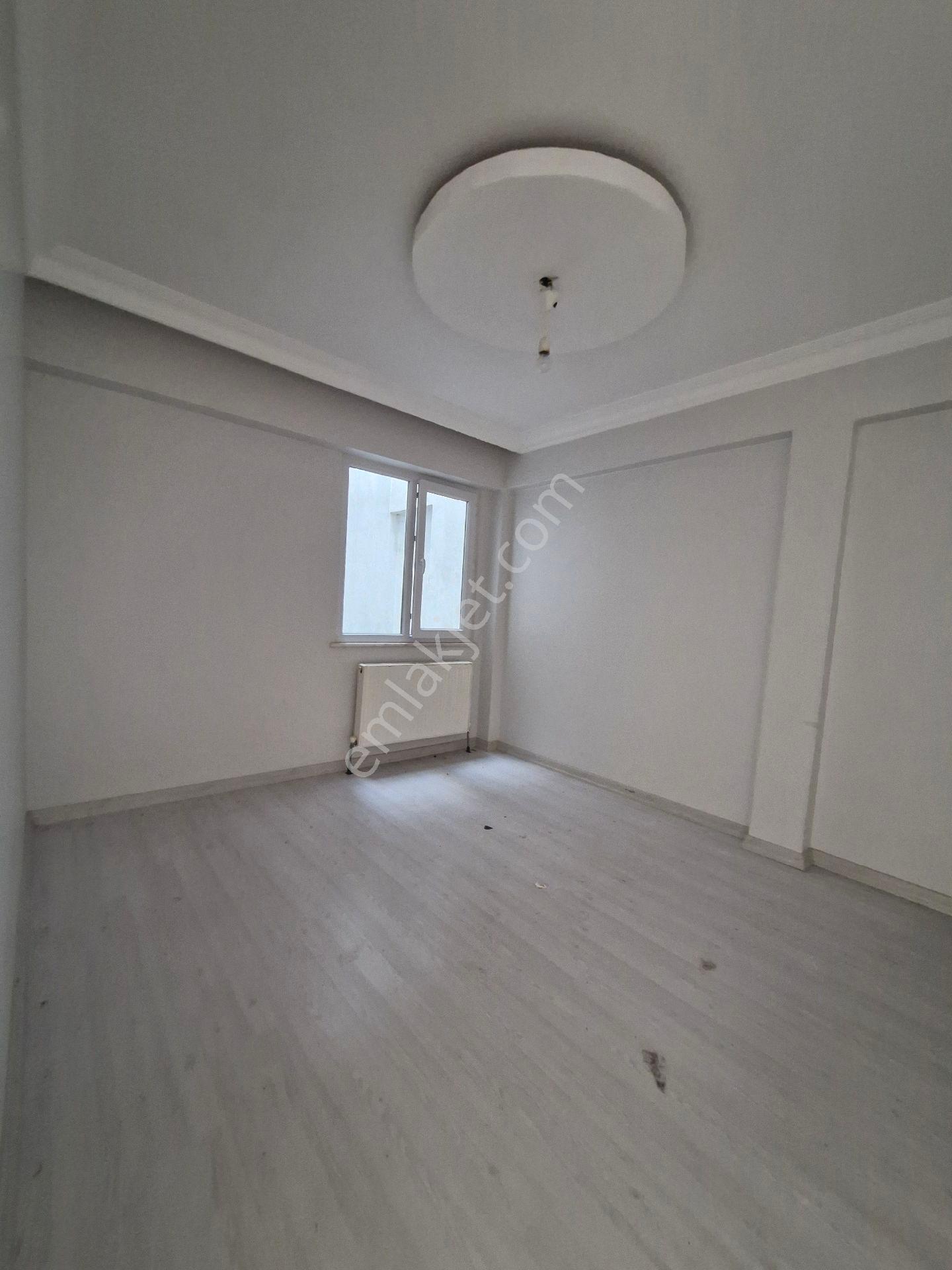 Küçükçekmece Cumhuriyet Mah. Macera Parkı Mevkii Satılık 4+2 180 M2 Dubleks - Görsel 9