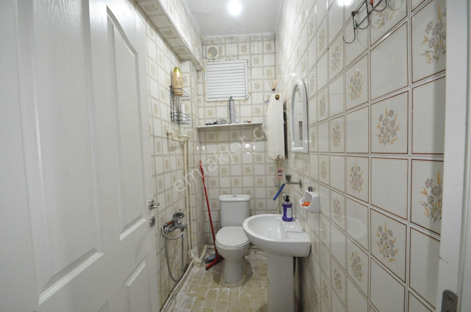 Bayrampaşa Kartaltepe Kaçmazdan Satılık 72m2 Arakat Balkonlu Temiz Daire - Görsel 11