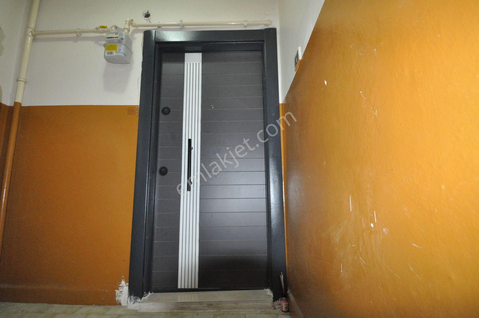 Bayrampaşa Kartaltepe Kaçmazdan Satılık 72m2 Arakat Balkonlu Temiz Daire - Görsel 14