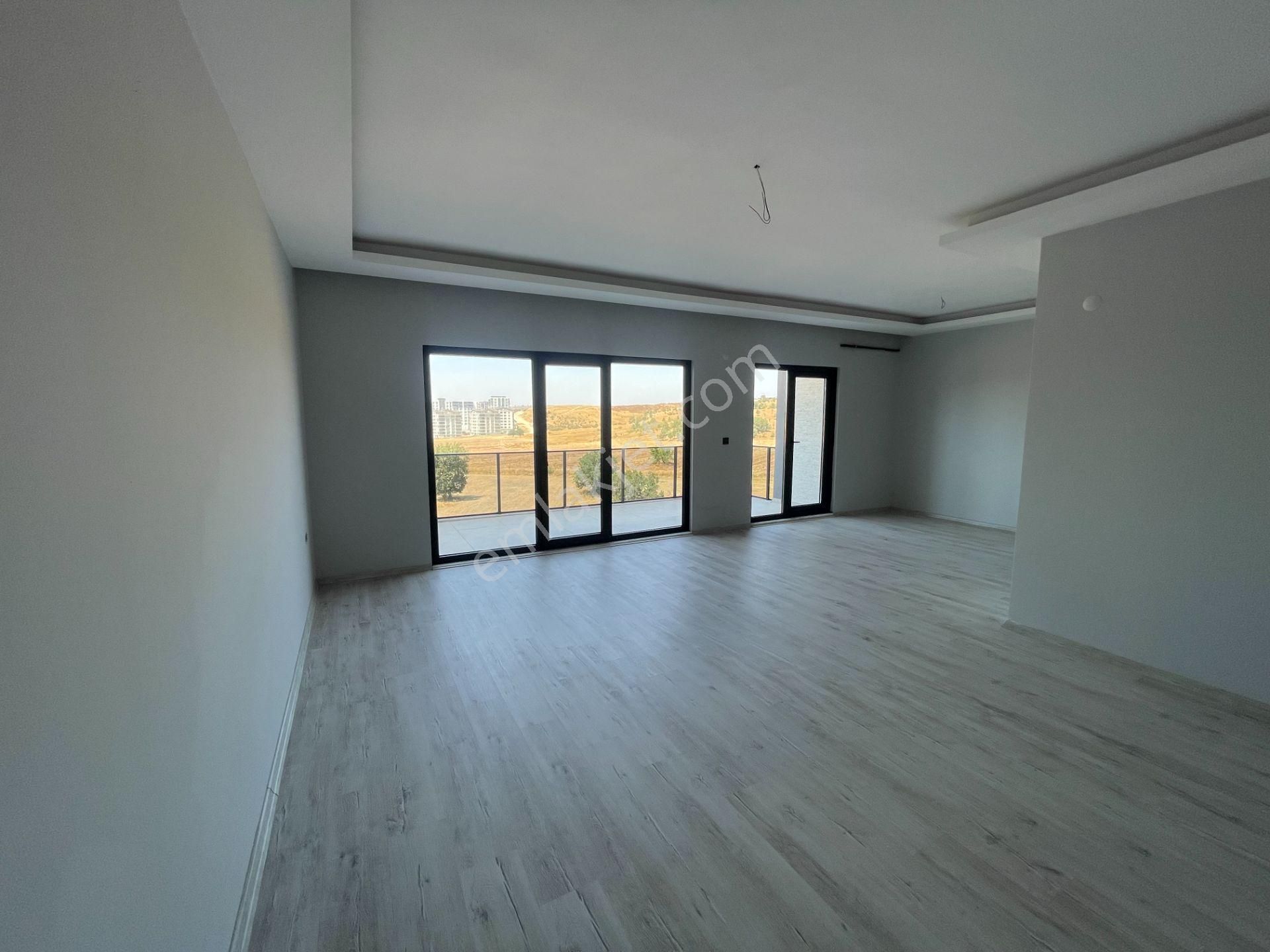 2 Bloklu Site İçerisinde Sıfır 4.5+1 Dubleks Daire - Görsel 8