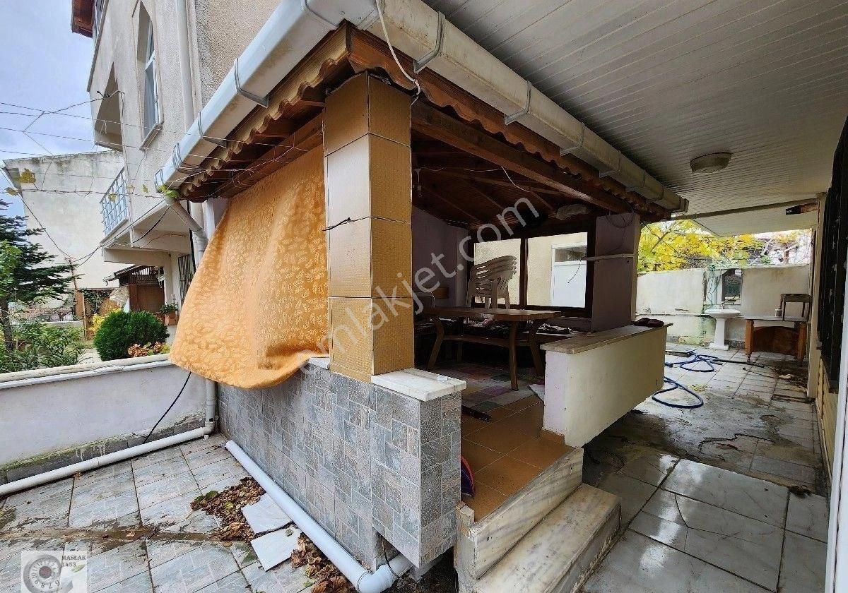 İstanbul Havaalanı Arkası Arnavutköy Karaburun Yeniköy'de Satılık 5+1 Villa