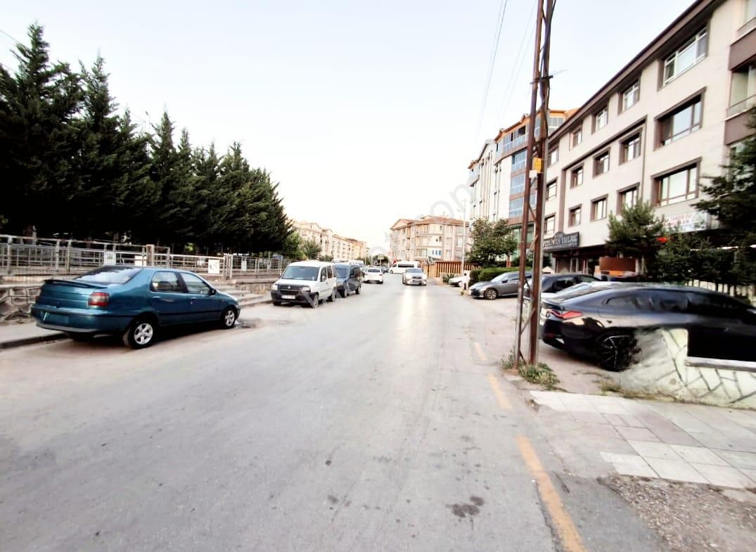 Mamak Merkezde Kaymakamlık,belediye,tapu Dibinde Ara Kat 3+1 Kir