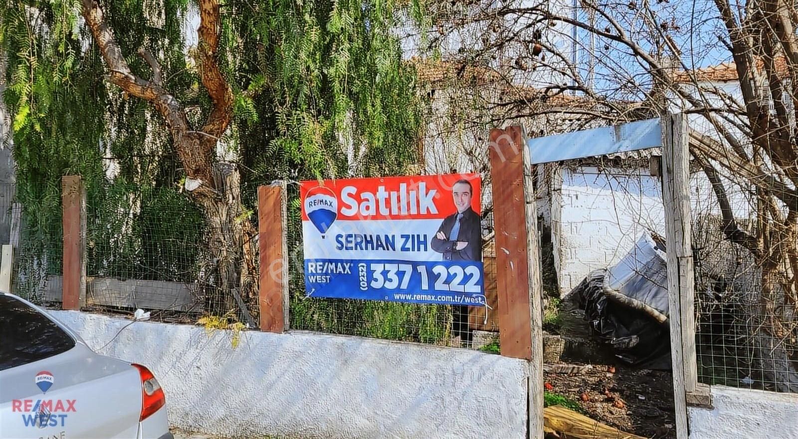 Urla Merkez Sanat Çarşısında Çift Yol Cepheli Ev - Görsel 3