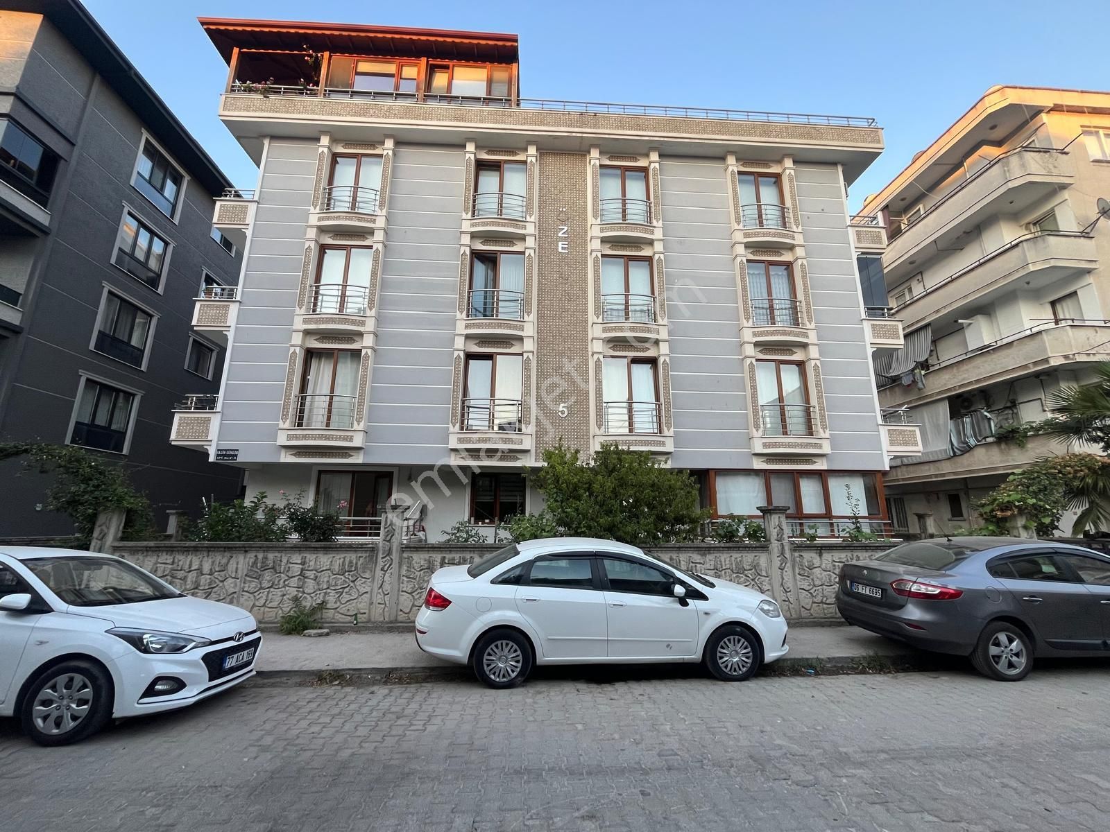 Remax Şehir 2 Yalova Merkez Gop Mah. Satılık 2+1 Daire