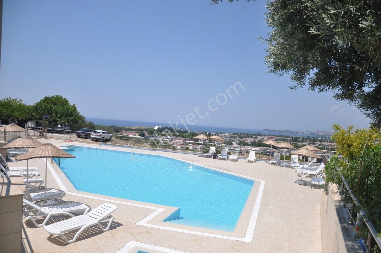 Kuşadası'nda Satılık 4+1 Havuzlu Kelepir Yazlık