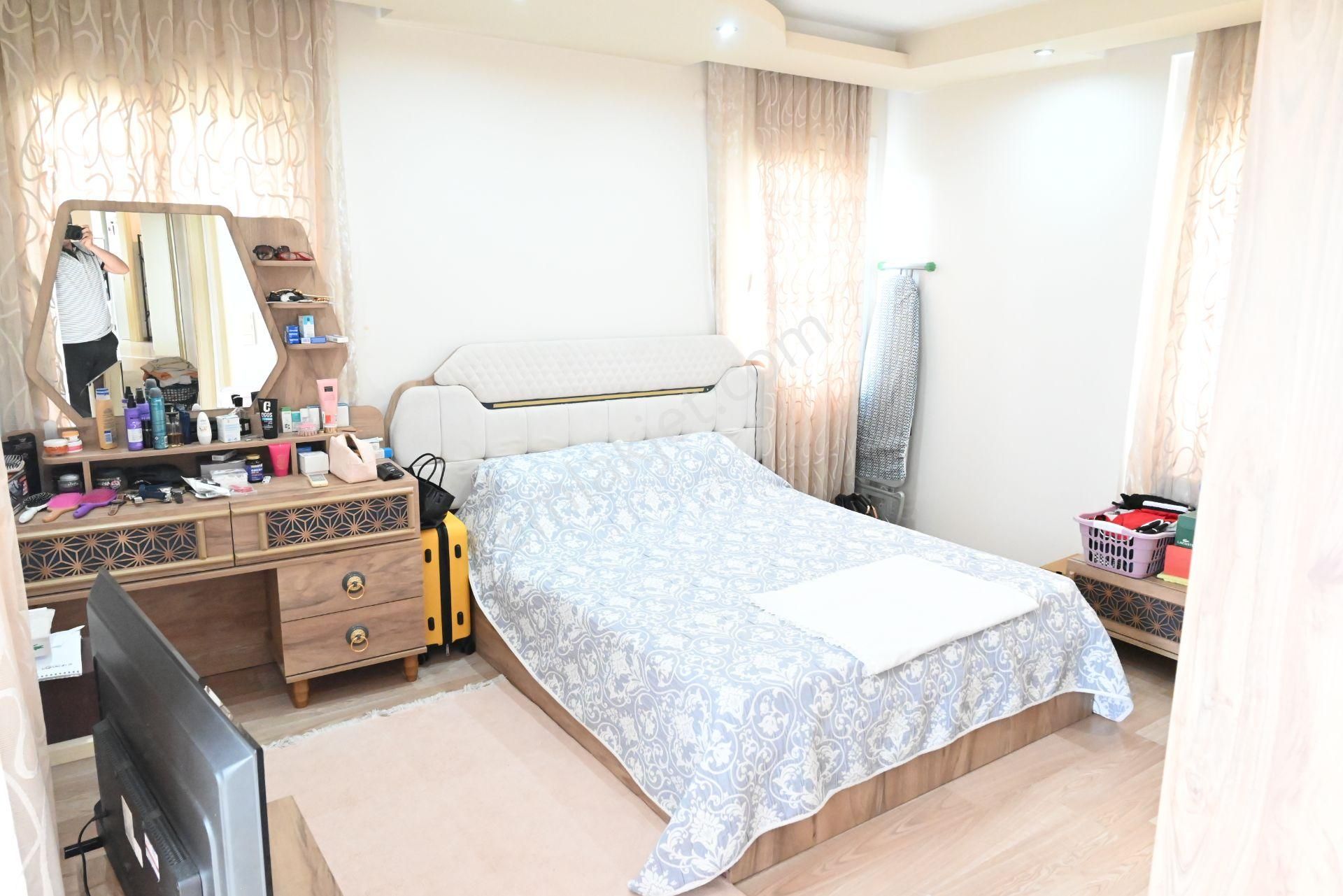 Üstünkent Emlak'tan Site İçi 3+1 D.gazlı Havuzlu Kiralık Daire - Görsel 15