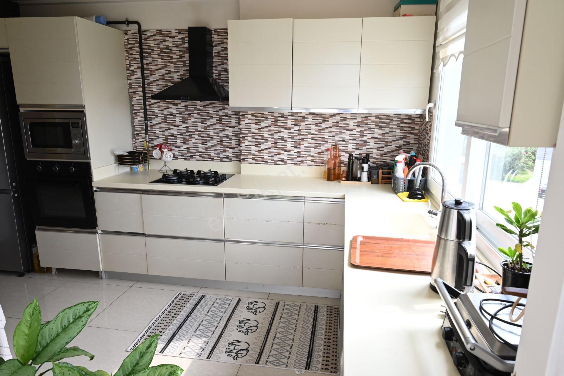 Üstünkent Emlak'tan Site İçi 3+1 D.gazlı Havuzlu Kiralık Daire - Görsel 5