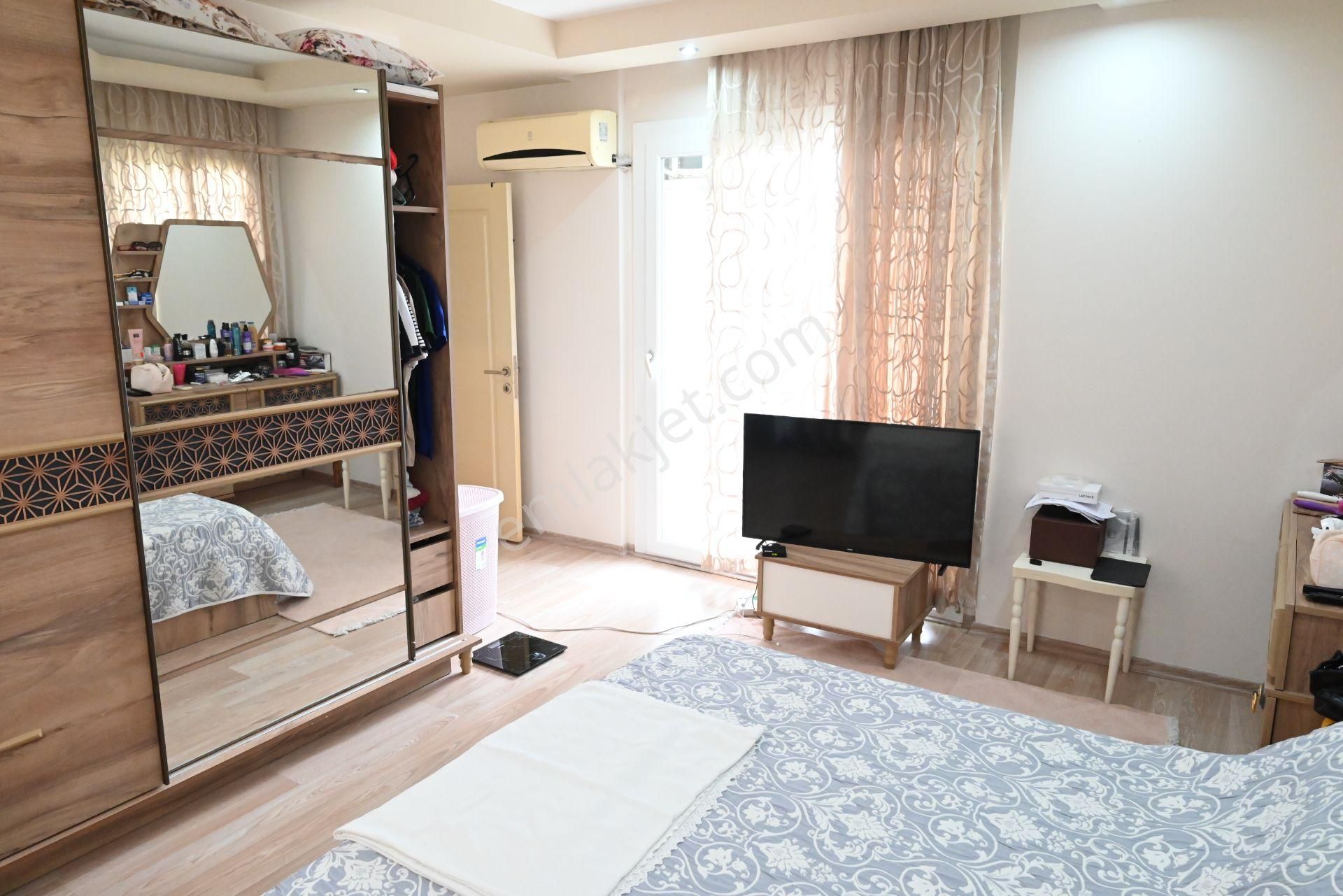 Üstünkent Emlak'tan Site İçi 3+1 D.gazlı Havuzlu Kiralık Daire - Görsel 18