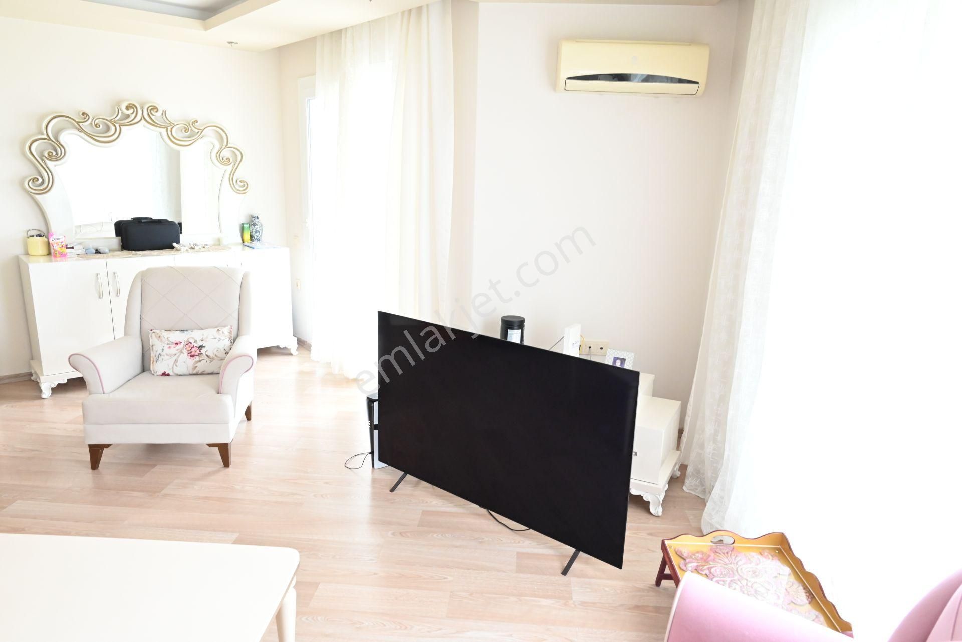 Üstünkent Emlak'tan Site İçi 3+1 D.gazlı Havuzlu Kiralık Daire - Görsel 12