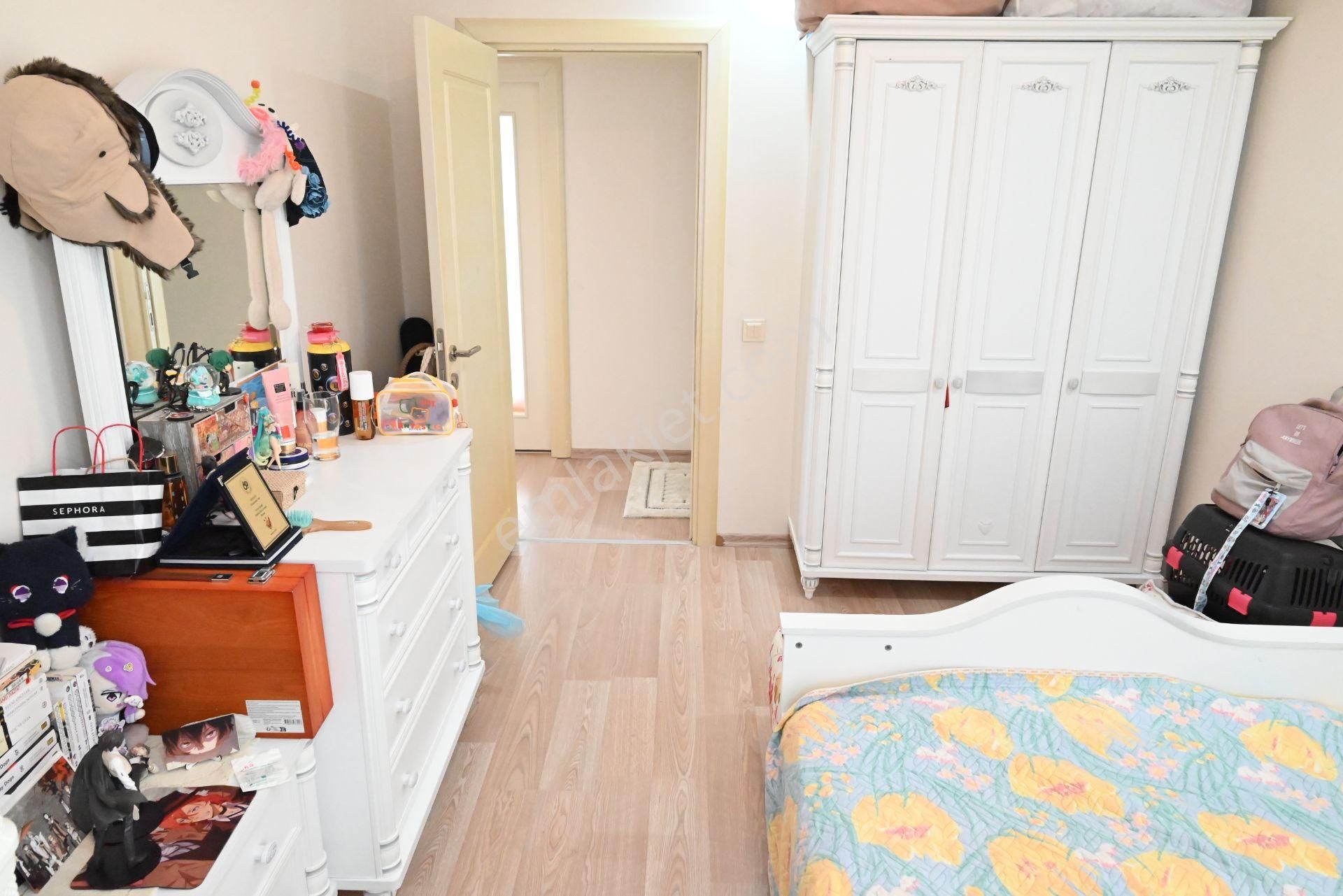 Üstünkent Emlak'tan Site İçi 3+1 D.gazlı Havuzlu Kiralık Daire - Görsel 32