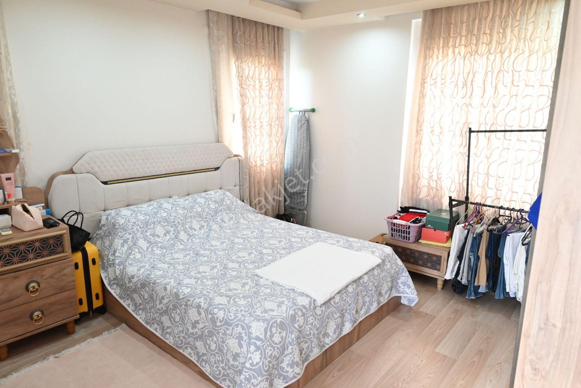 Üstünkent Emlak'tan Site İçi 3+1 D.gazlı Havuzlu Kiralık Daire - Görsel 16