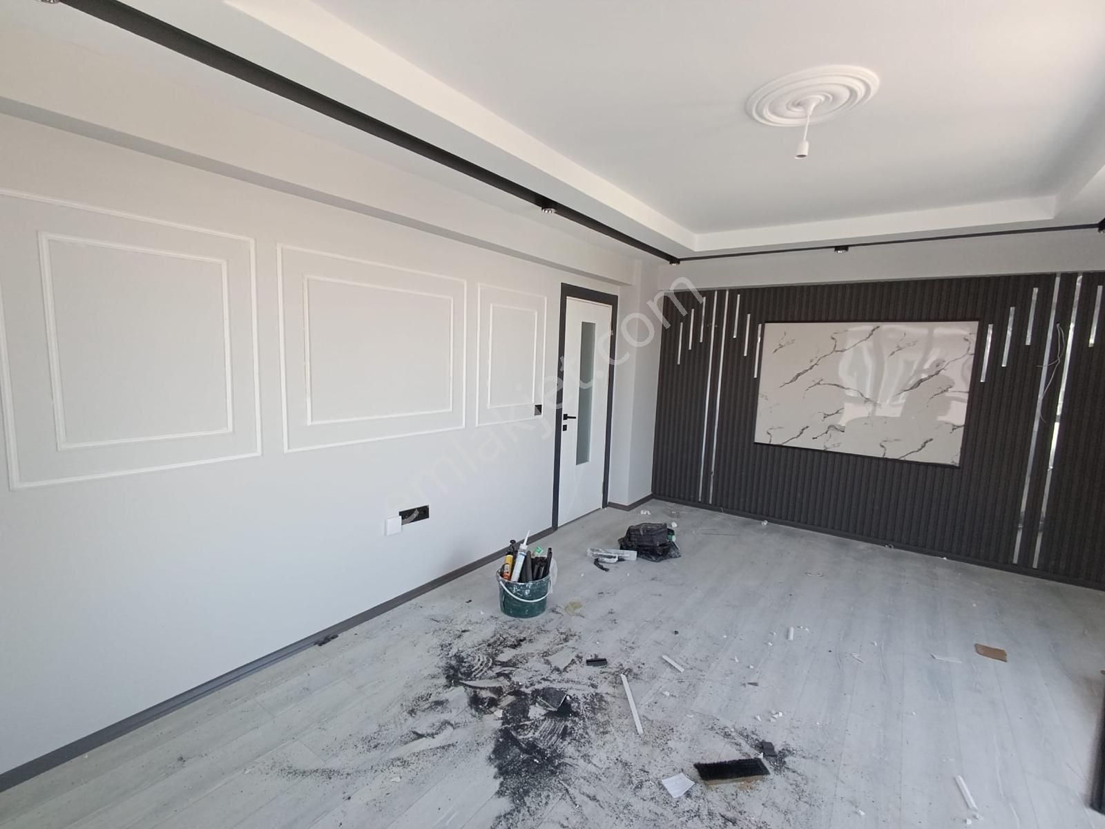 Emek Mah. Ertaş Caddesi Altı 3+1 178m2 Dubleks Daire
