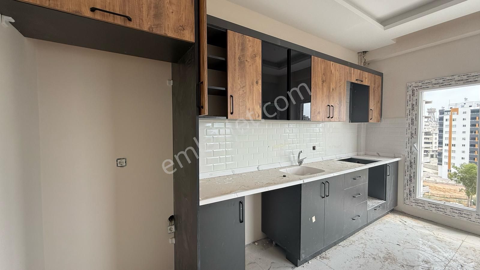Mountaın'den Yalınayak Mahallesin'de Bağımsız Mutfak 2+1 Satılık Daire
