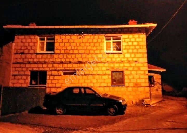 2 Katlı Taş Köy Evi